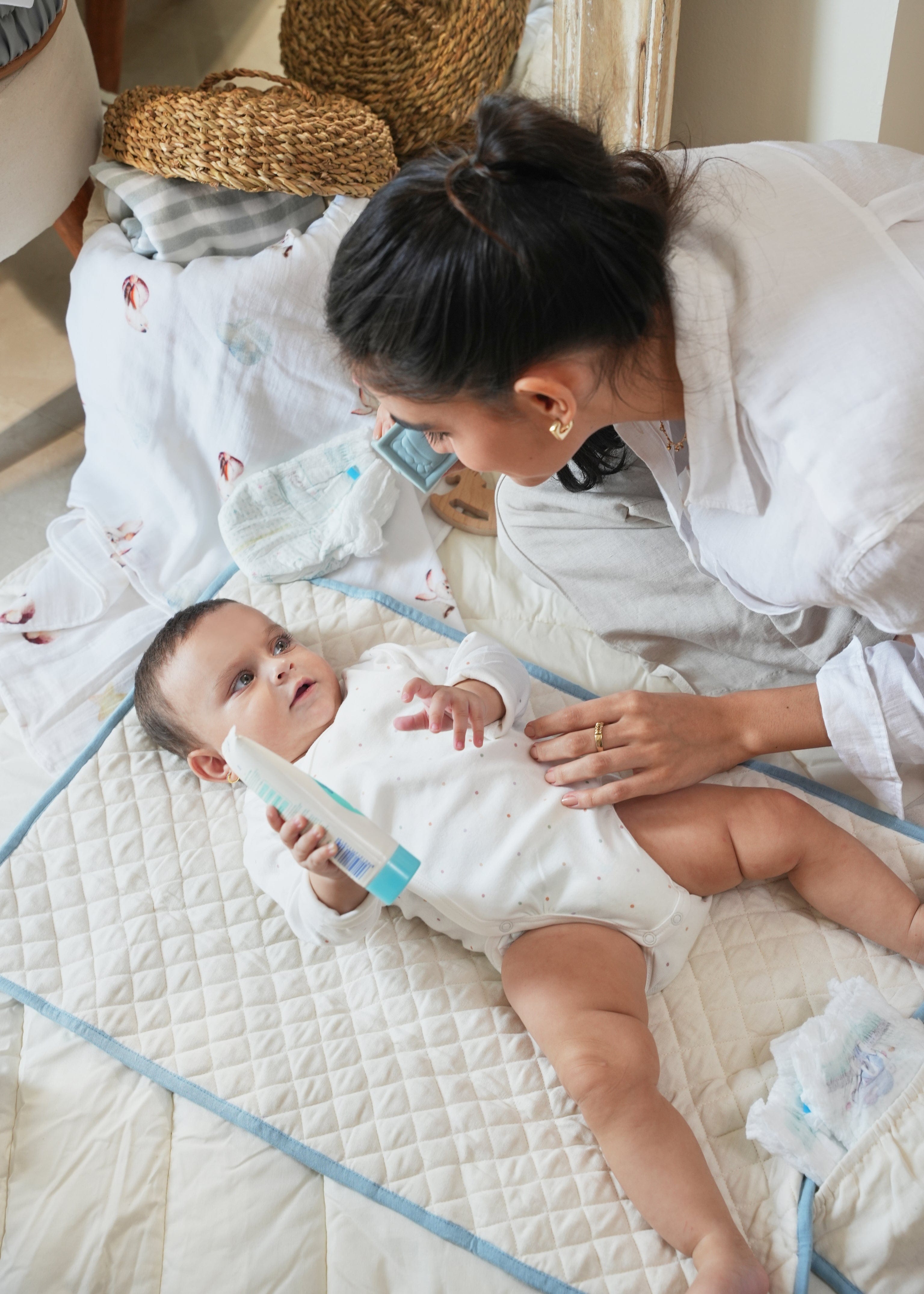 Portable Baby Changing Mat - Waterproof, Foldable & Travel-Friendly for Diaper Changes On the Go - Perfect for Home, Nursery, Travel & Outdoor Use