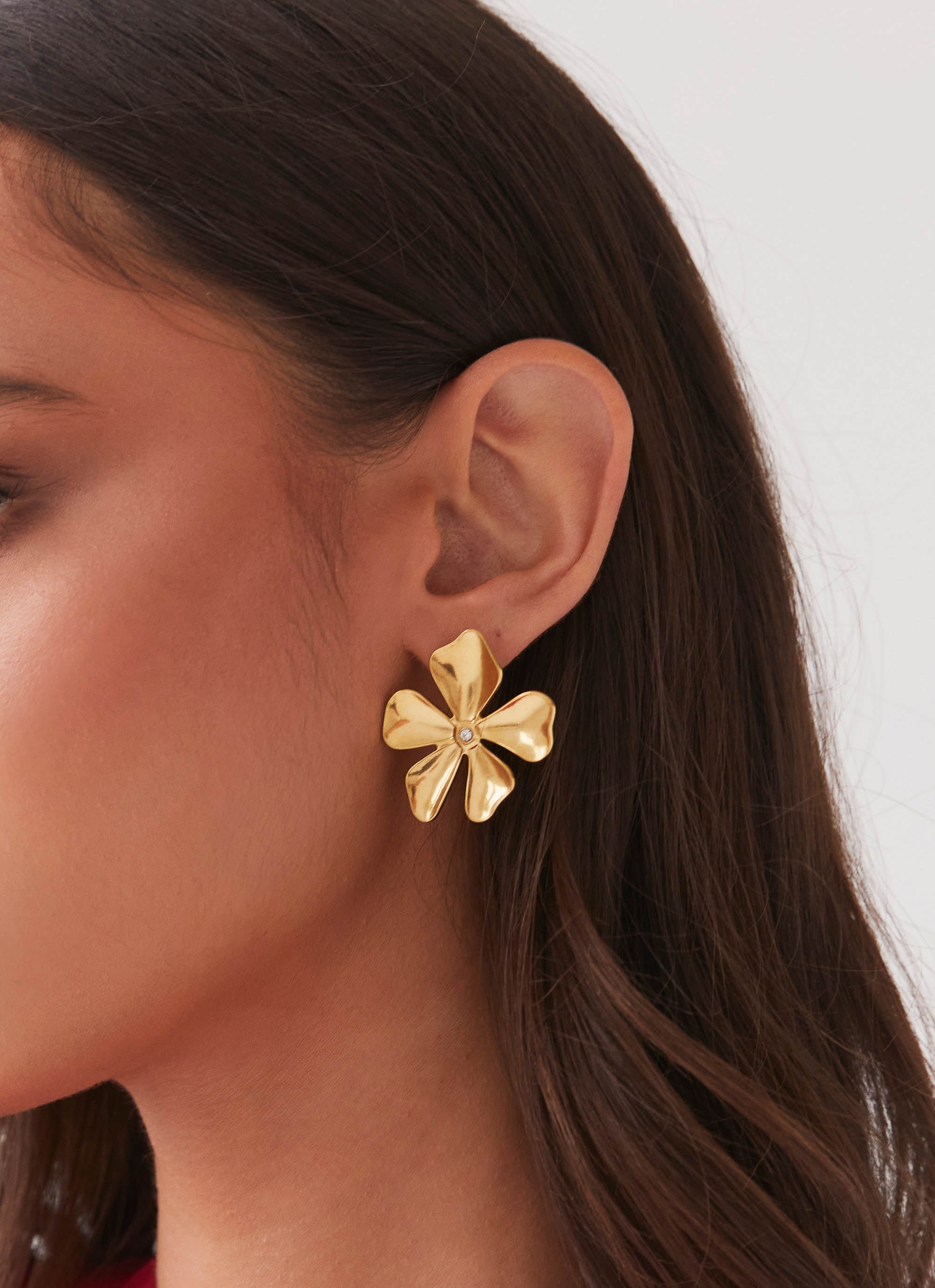 Daisy Love Flower Earrings - 14K Gold Plated Dainty Floral Stud Earrings for Women, Perfect Gift for Valentine's Day, Anniversary & Everyday Wear