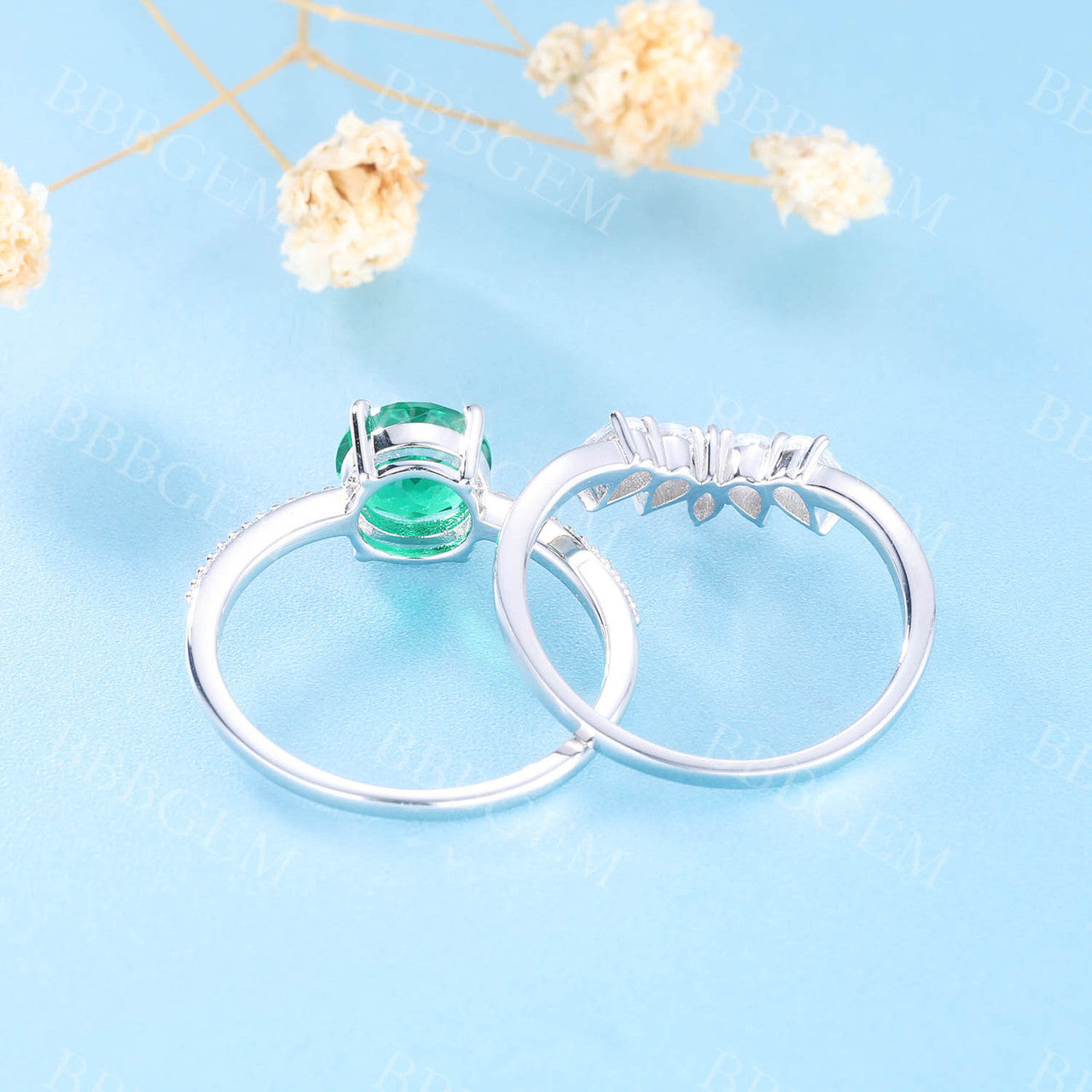 14K White Gold Emerald and Diamond Wedding Ring Set - Round Gemstone Engagement Ring for Women - Perfect for Bridal, Anniversary, and Special Occasions