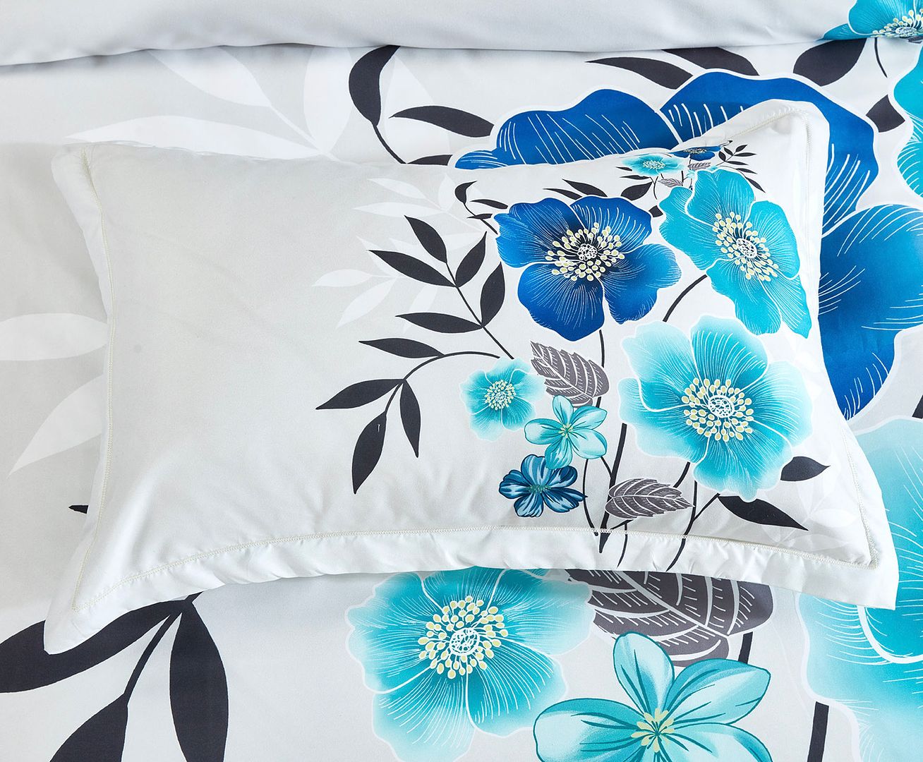 Braithe Floral Quilt Cover Set Queen Size - Elegant Botanical Bedding for Master Bedroom & Guest Room Decor