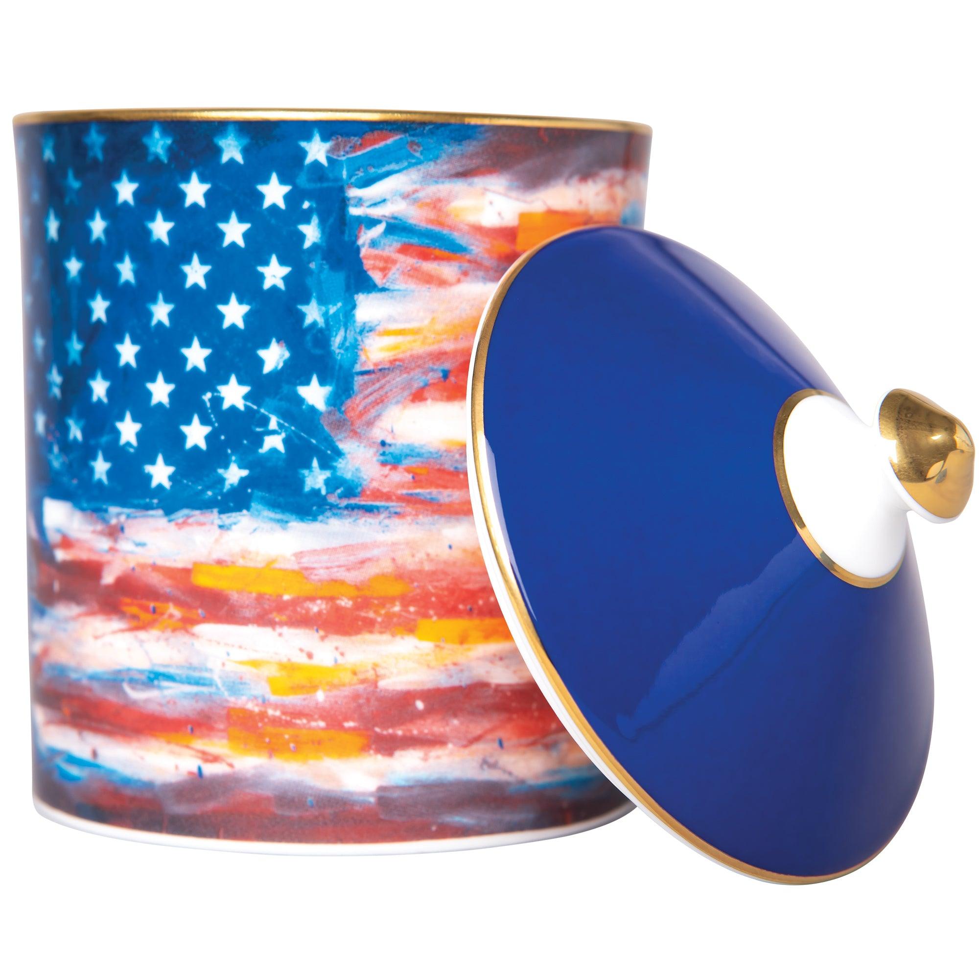 American Flag Woodsmoke Scented Candle with Lid - Patriotic Home Decor, Gift for Holidays & Cozy Fall Evenings