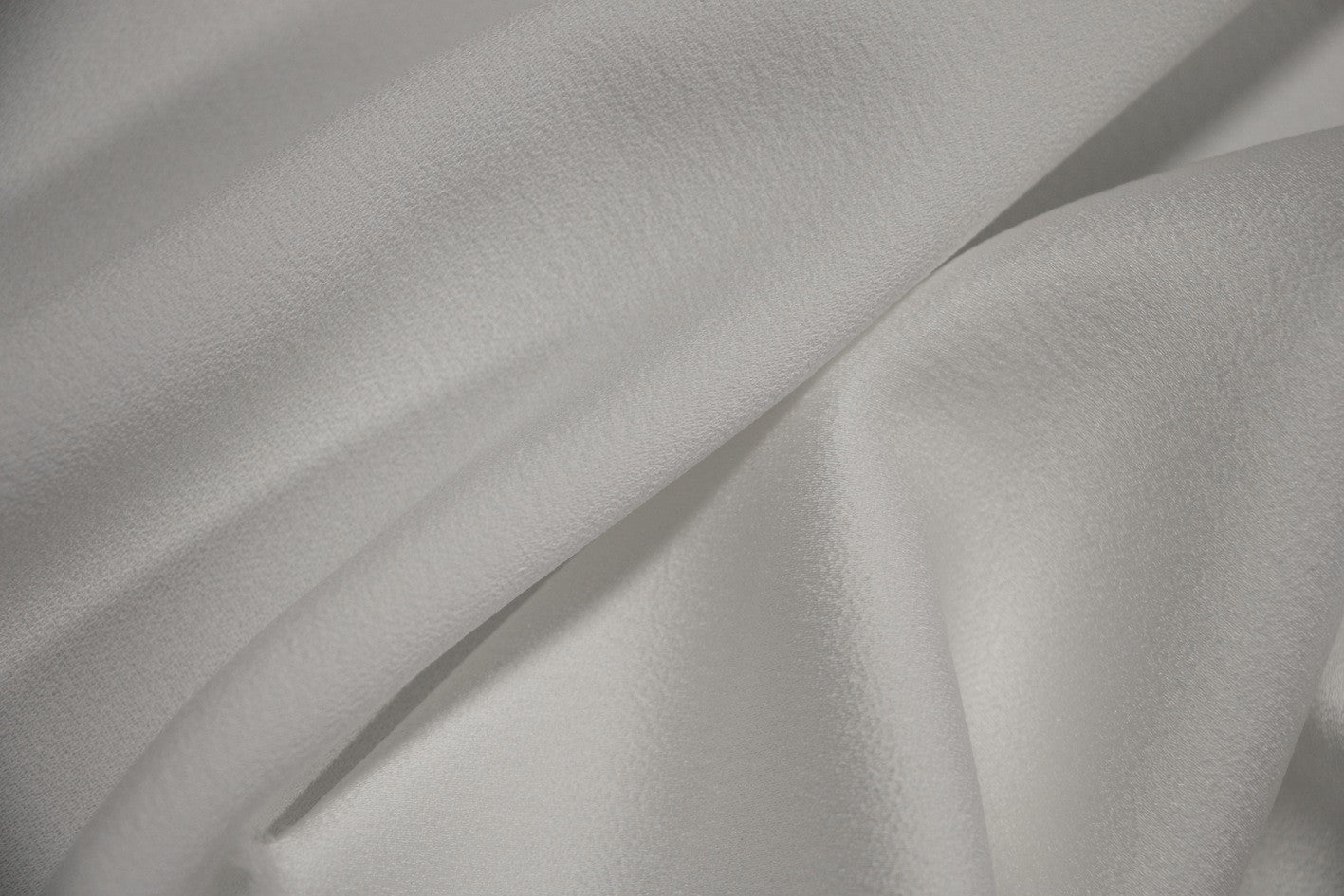 Bianco Crepe - Elegant Flowy Dress for Women | Perfect for Weddings, Parties & Special Occasions | Lightweight & Comfortable Fabric