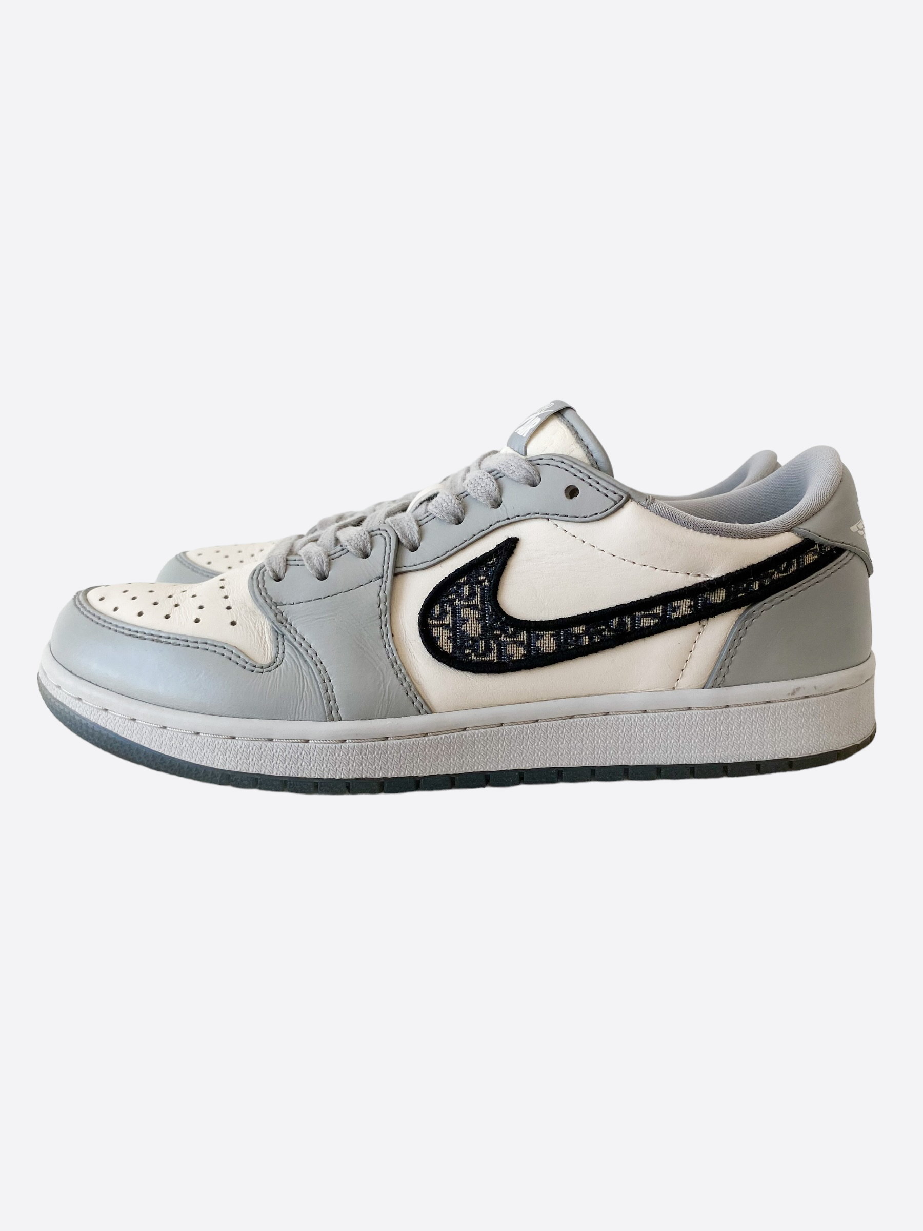 Dior Air Jordan 1 Low Top Sneakers for Men - Luxury Designer Basketball Shoes - Perfect for Streetwear, Casual Outfits & Sneaker Collection
