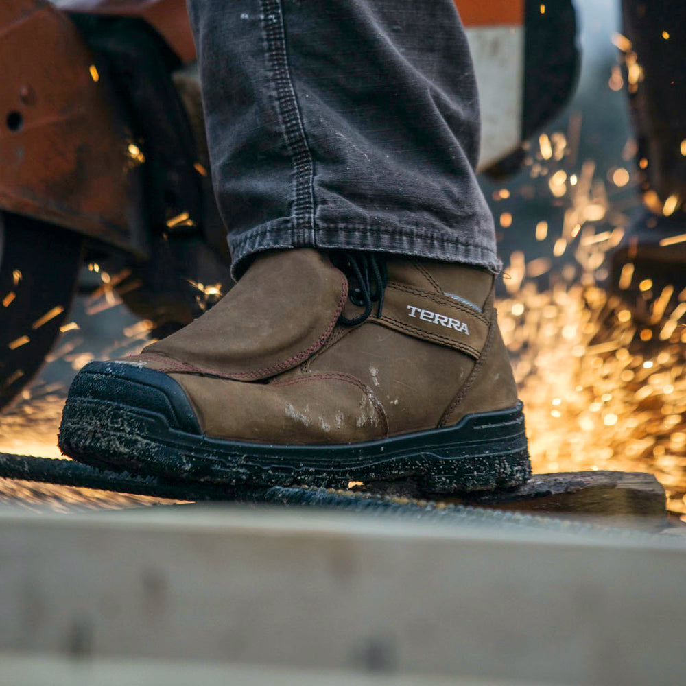 **Terra Barricade Men's 6-Inch Waterproof Composite Toe Work Boot with Metguard (305517) - Durable Safety Boots for Construction, Oil Rig & Heavy Duty Work**