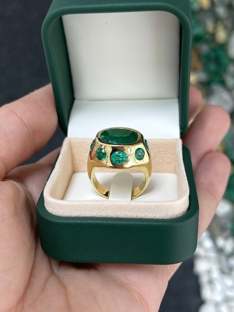 11.61tcw 18K Gold Cushion Oval Cut Natural Multi Emerald Gypsy Statement 9 Stone Ring for Women - Elegant Wedding, Anniversary, Party & Evening Wear Jewelry Gift
