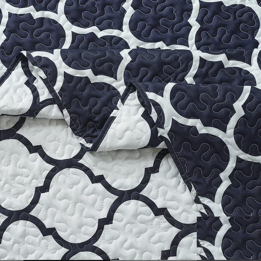 Royal Hotel Luxury Microfiber Bedding Set - Navy & White Meridian King/California King Coverlet 3pc Quilt Set | Oversized Soft Printed Bedspread for Hotel-Style Bedroom Decor