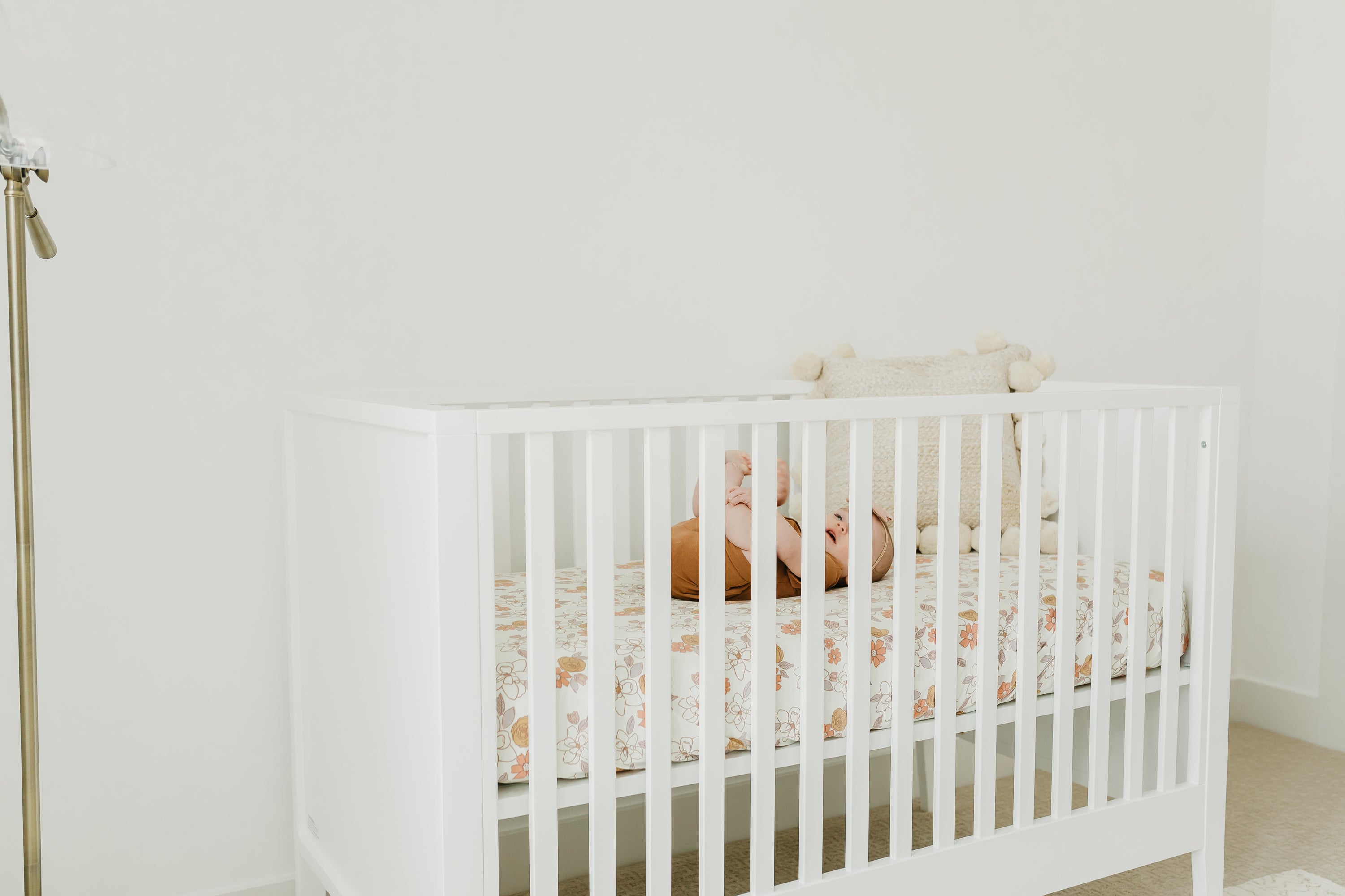 Premium Soft Knit Fitted Crib Sheet for Baby - Breathable Cotton Nursery Bedding Set (White) - Perfect for Newborns, Toddlers & Daycare Use