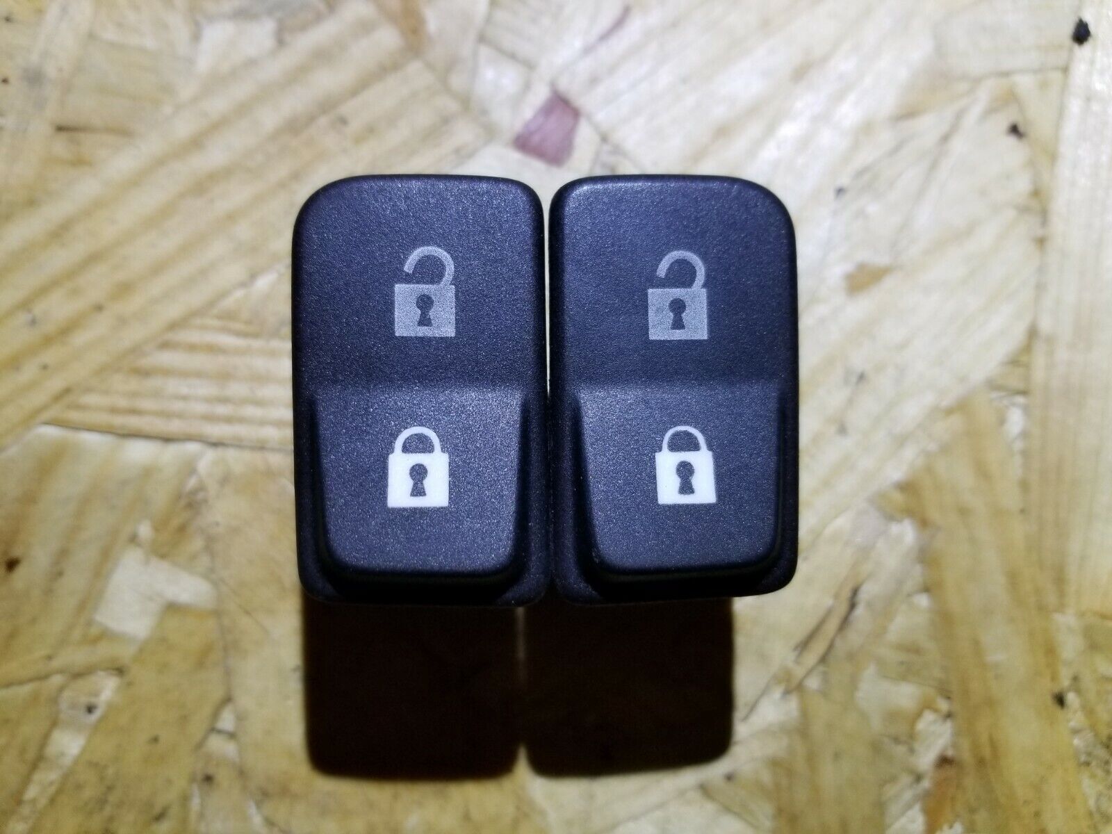 Volvo S40 2.4L Door Lock Switch Control (2pcs) - OEM Replacement for 2005-2009 Models - Perfect for Car Door Lock Repair & Maintenance