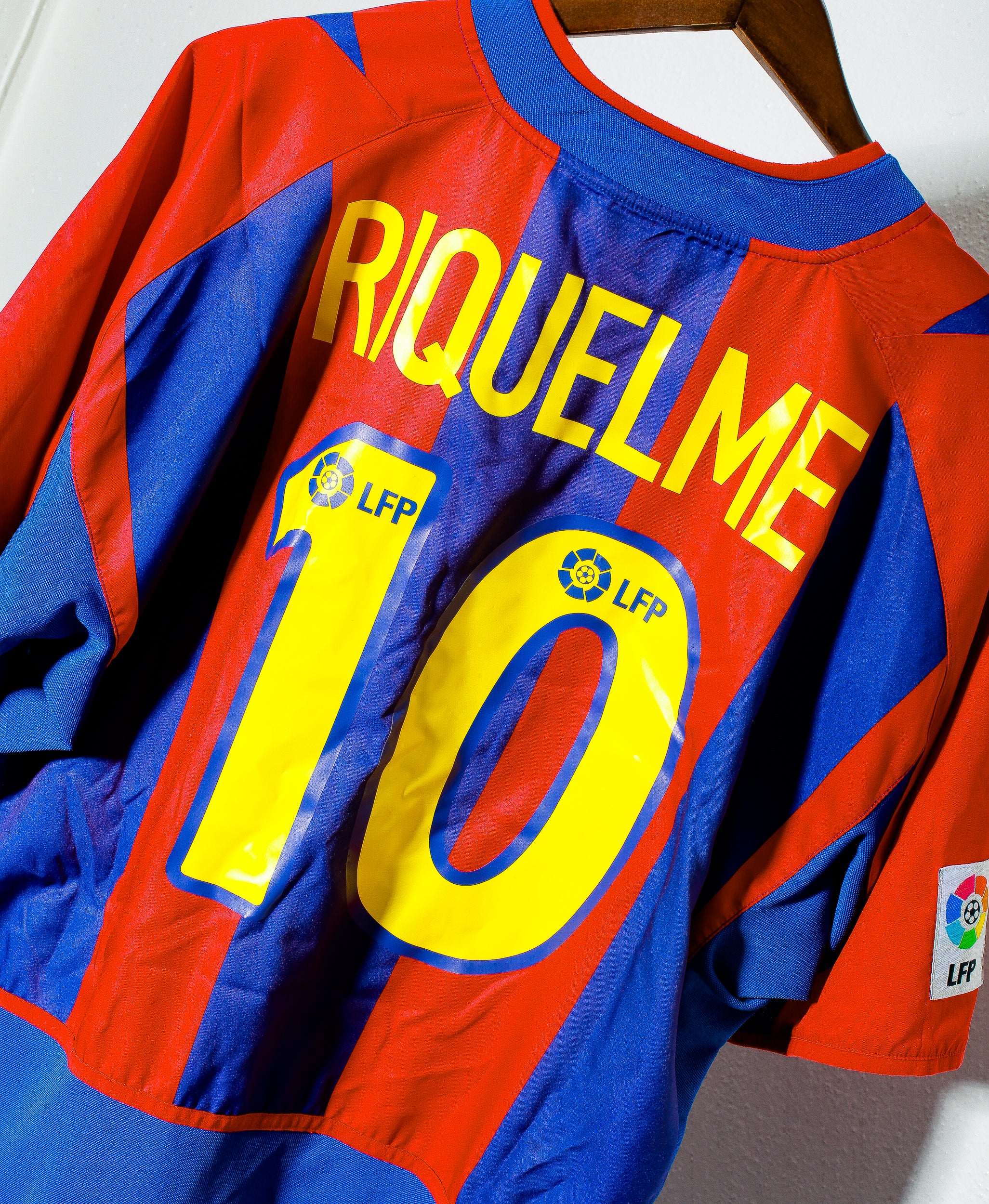 2002 FC Barcelona Home Jersey #10 Riquelme - XL Size Authentic Football Shirt for Fans & Collectors - Perfect for Match Days, Gifts & Sports Memorabilia