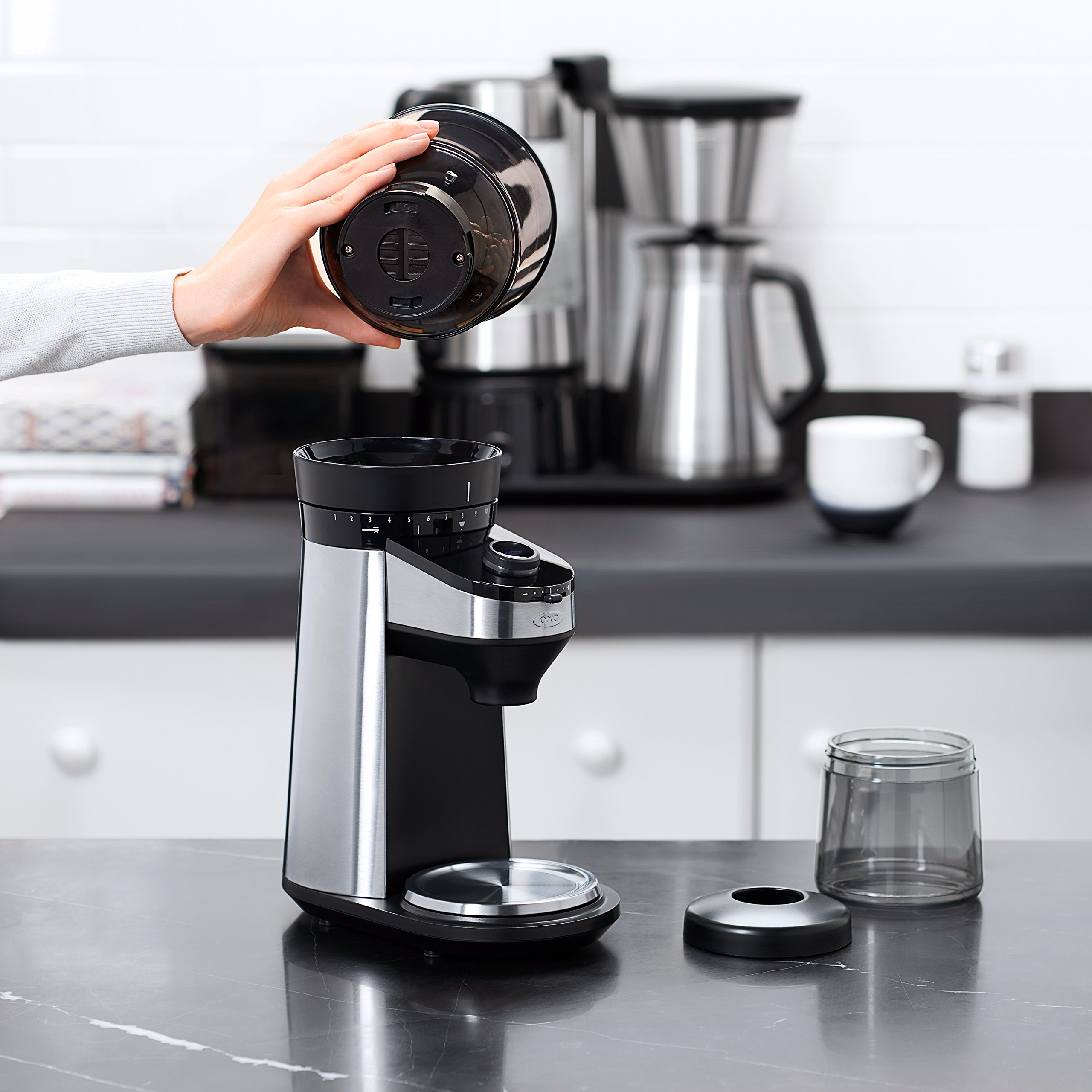 OXO Brew Conical Burr Coffee Grinder with Built-in Scale - Precision Ground Coffee for Espresso, French Press & Cold Brew - Perfect for Home Baristas & Coffee Enthusiasts