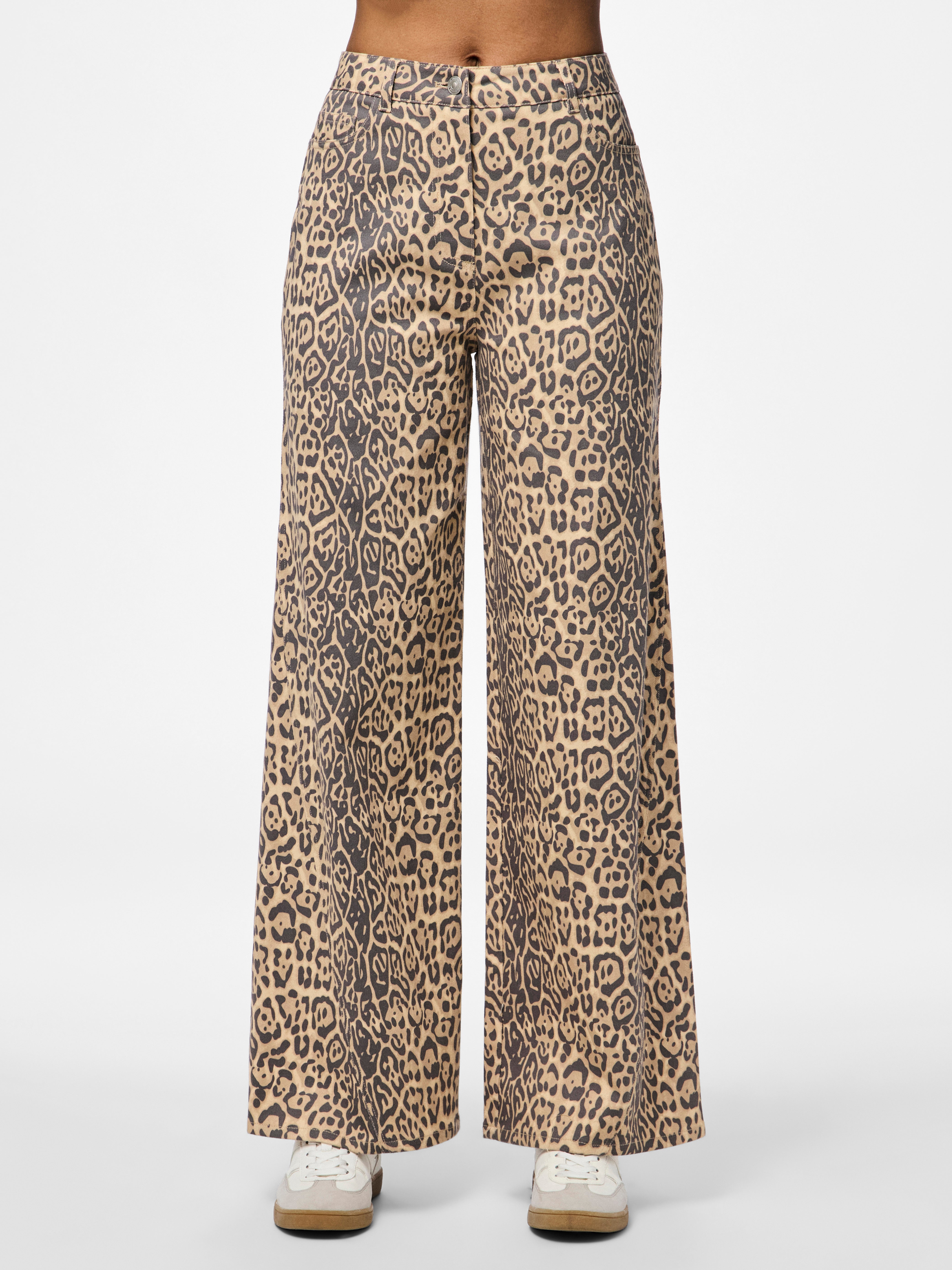 Fia Women's High Waist Wide Leg Jeans - Black & Leo Denim Pants for Casual & Office Wear | Comfortable Stretch Jeans with Pockets