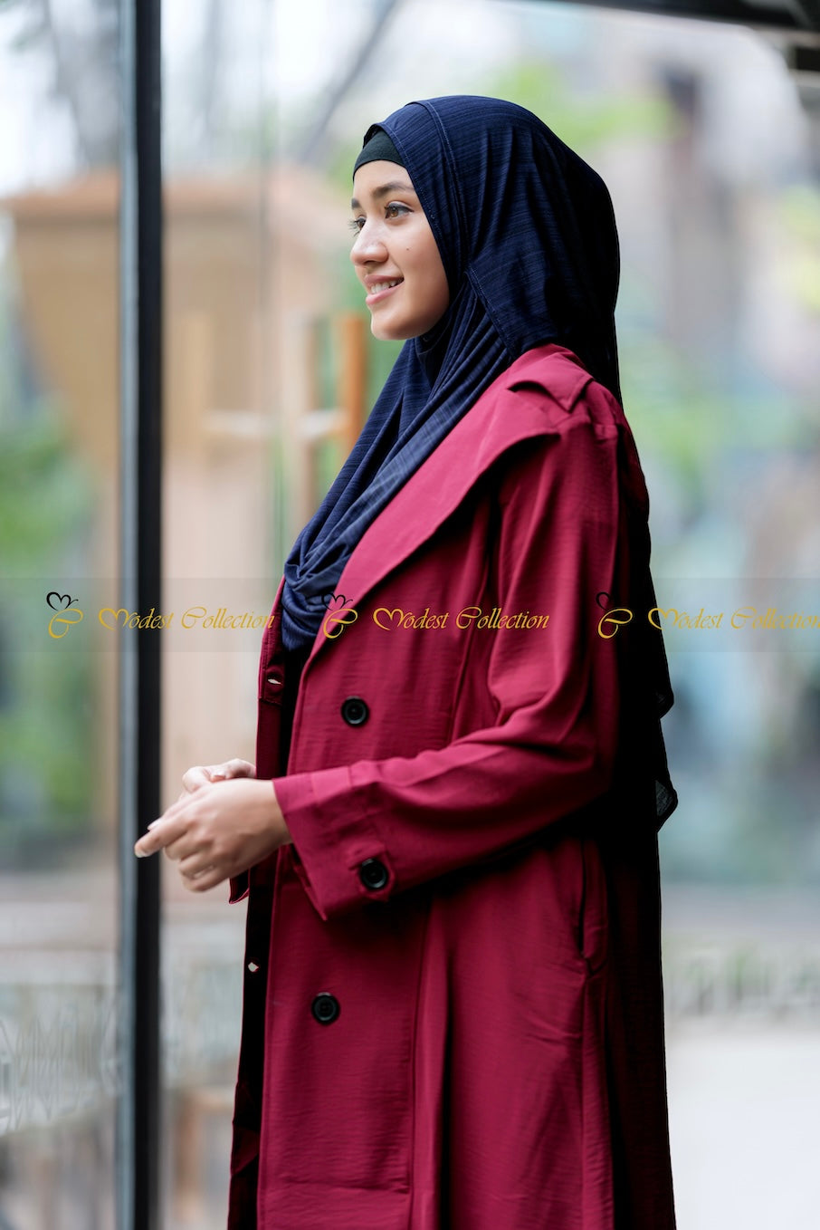 Stylish Summer Coat for Women - Lightweight & Breathable Berry Color Jacket - Perfect for Outdoor Activities, Travel & Casual Wear