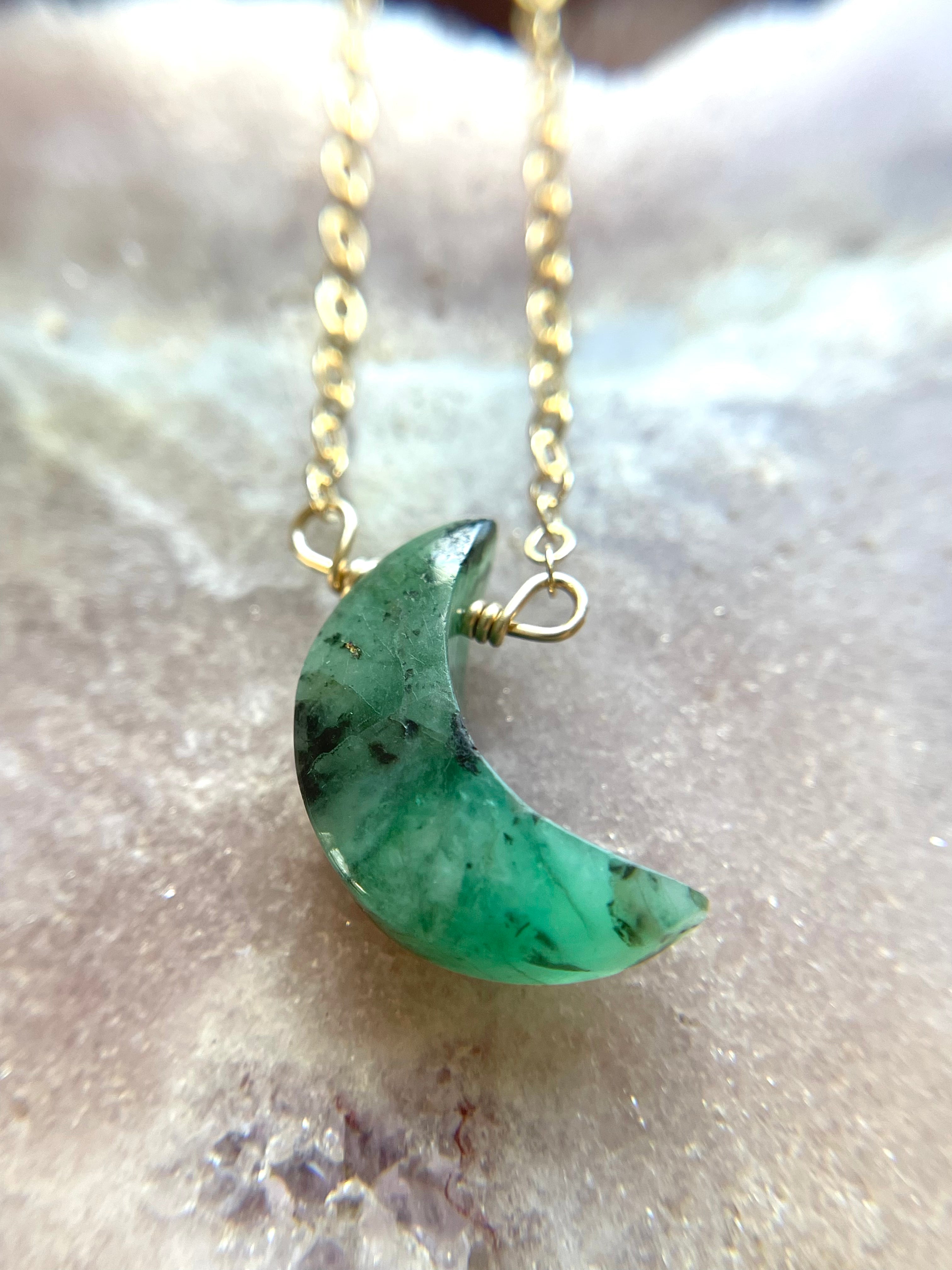 Natural Emerald Crystal Necklace - Crescent Moon Pendant for Women, Genuine Gemstone Jewelry Gift for Birthday/Anniversary | Perfect for Boho Style, Spiritual Healing & Everyday Elegance