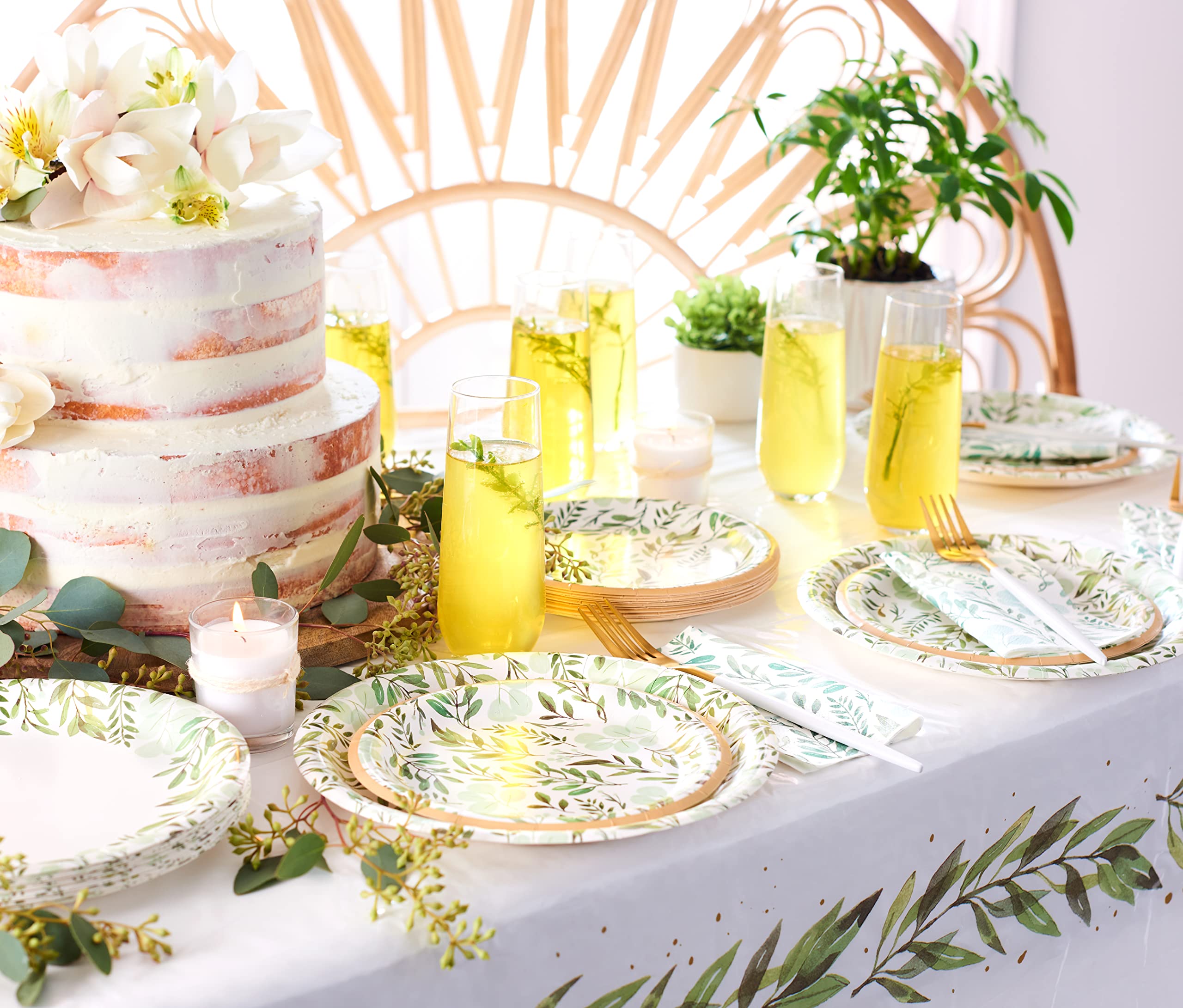 American Greetings Wedding or Bridal Shower Party Supplies, 36-Count Elegant Dinner Plates for Wedding Reception, Bridal Shower, Anniversary & Special Events