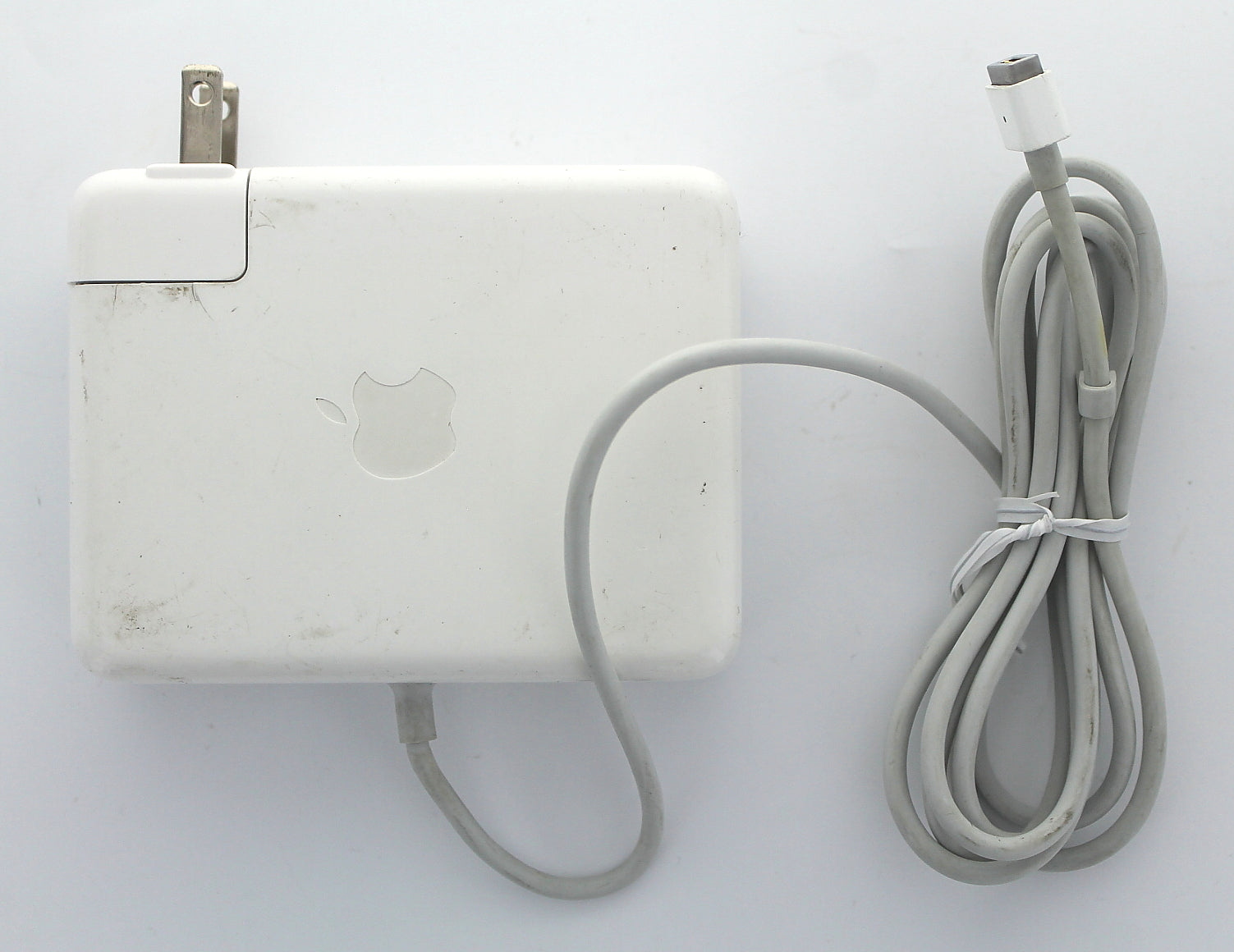 Original Apple 85W MagSafe Power Adapter Wall Charger for MacBook Pro/Air (A1172) - Fast Charging Laptop Charger with Magnetic Connector | Perfect for Home, Office & Travel Use