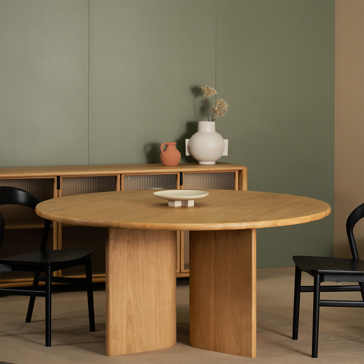 Fletcher Round Dining Table - Modern Wooden Kitchen Table for 4-6 People | Perfect for Small Spaces, Breakfast Nook & Cozy Family Meals