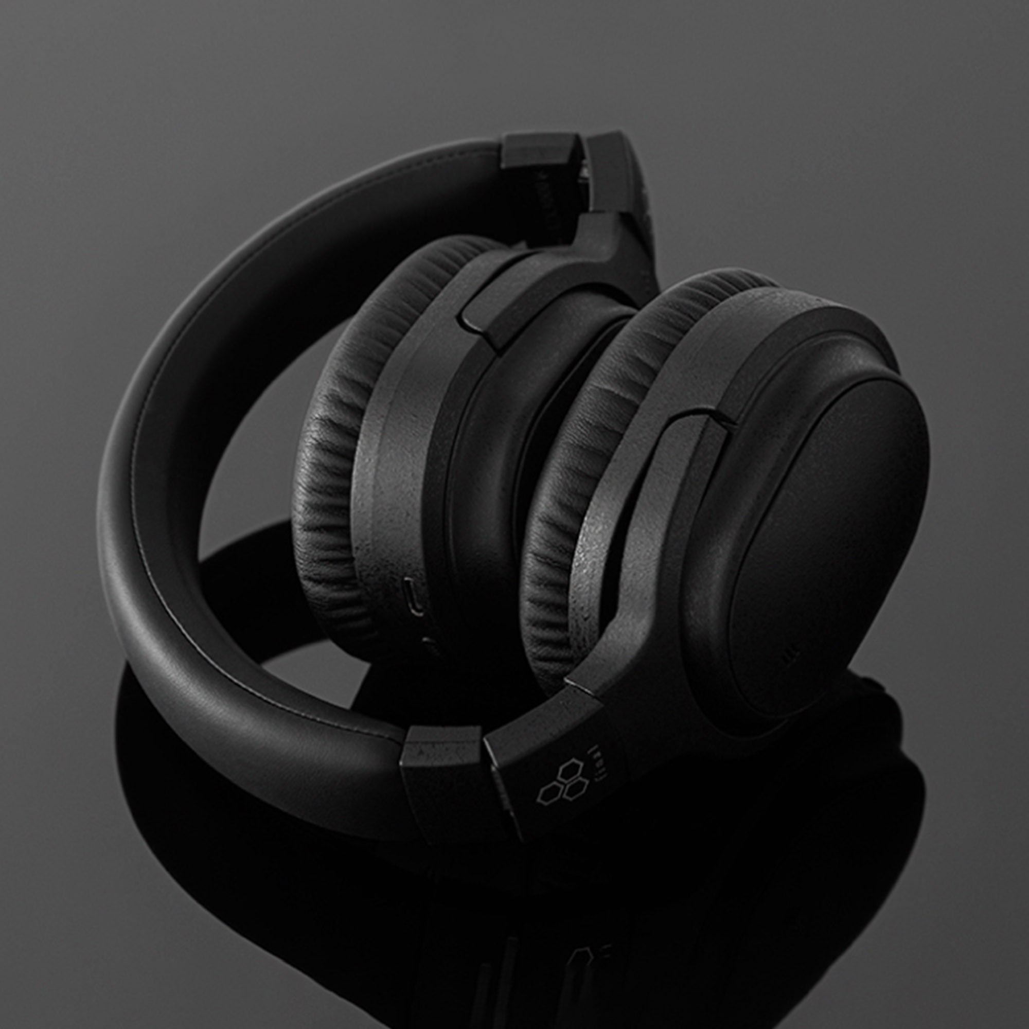 Final Audio UX3000 Wireless Noise Cancelling Headphones - Bluetooth Over-Ear Headset with Hi-Res Audio & 35H Battery for Travel, Work & Gaming
