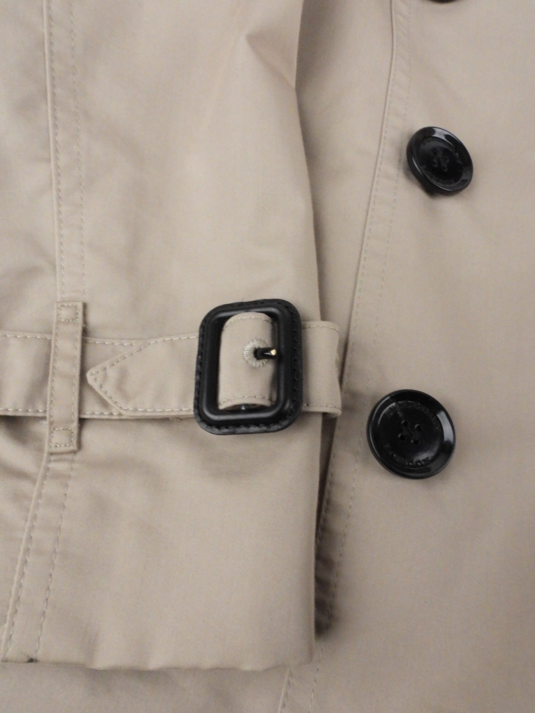 Burberry Beige Gabardine Canvas Trench Coat for Women | Size IT38 / US4 | Classic Waterproof Raincoat for Office, Travel & Formal Occasions