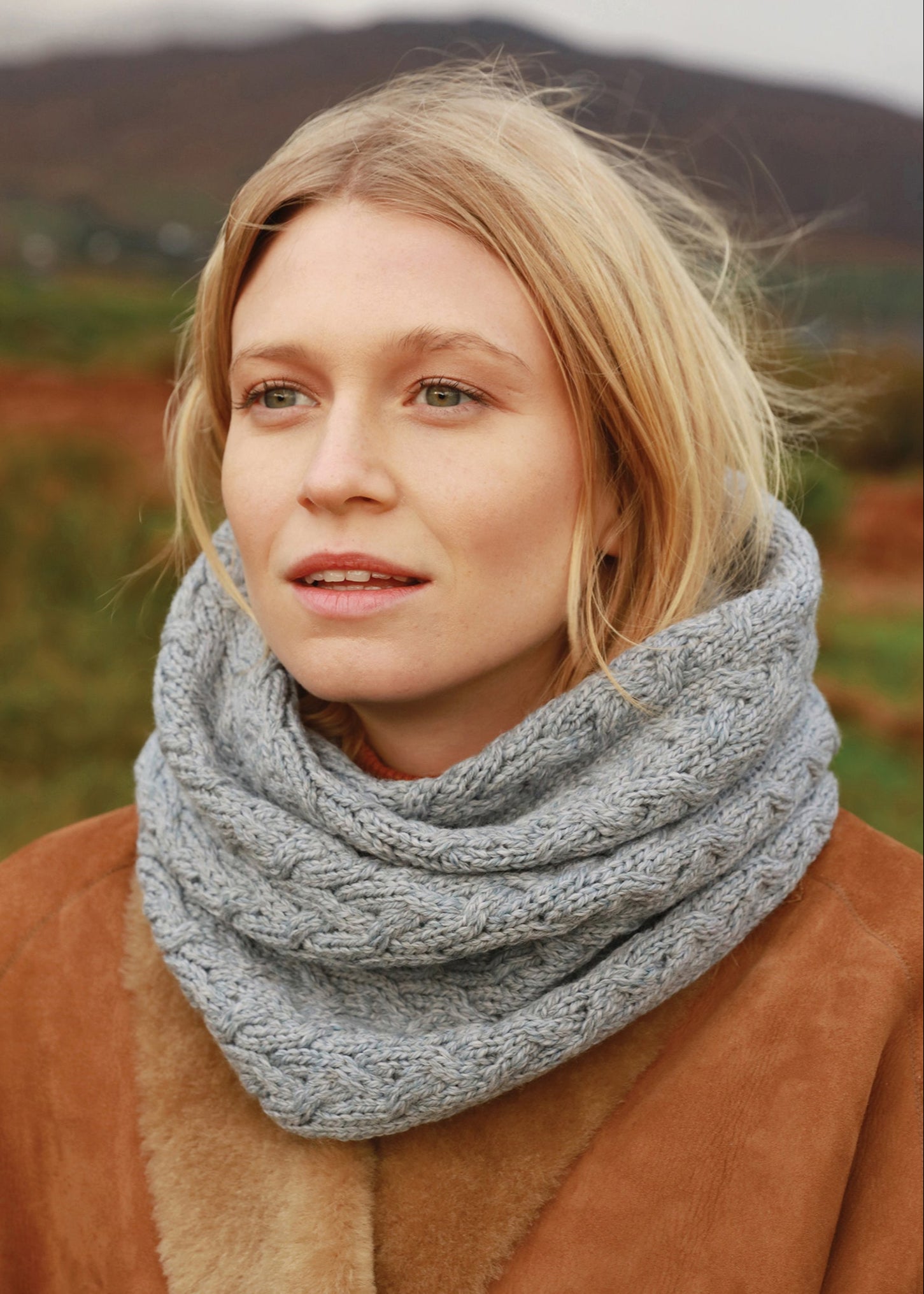 Aran Infinity Cable Knit Scarf - Soft Warm Wool Loop Wrap for Women & Men | Ocean Grey | Perfect for Winter Fashion, Outdoor Activities & Gift Giving