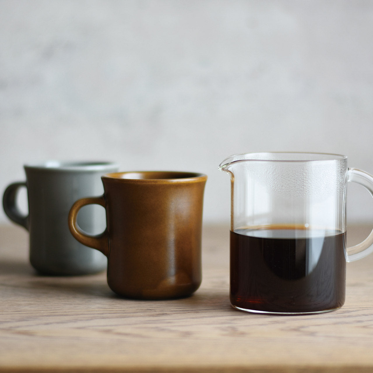 Premium Slow Pour Coffee Jug - Handcrafted Glass Carafe for Pour Over & Drip Coffee Brewing - Perfect for Home Baristas & Coffee Enthusiasts - Ideal for Morning Brews, Afternoon Tea, and Cozy Gatherings
