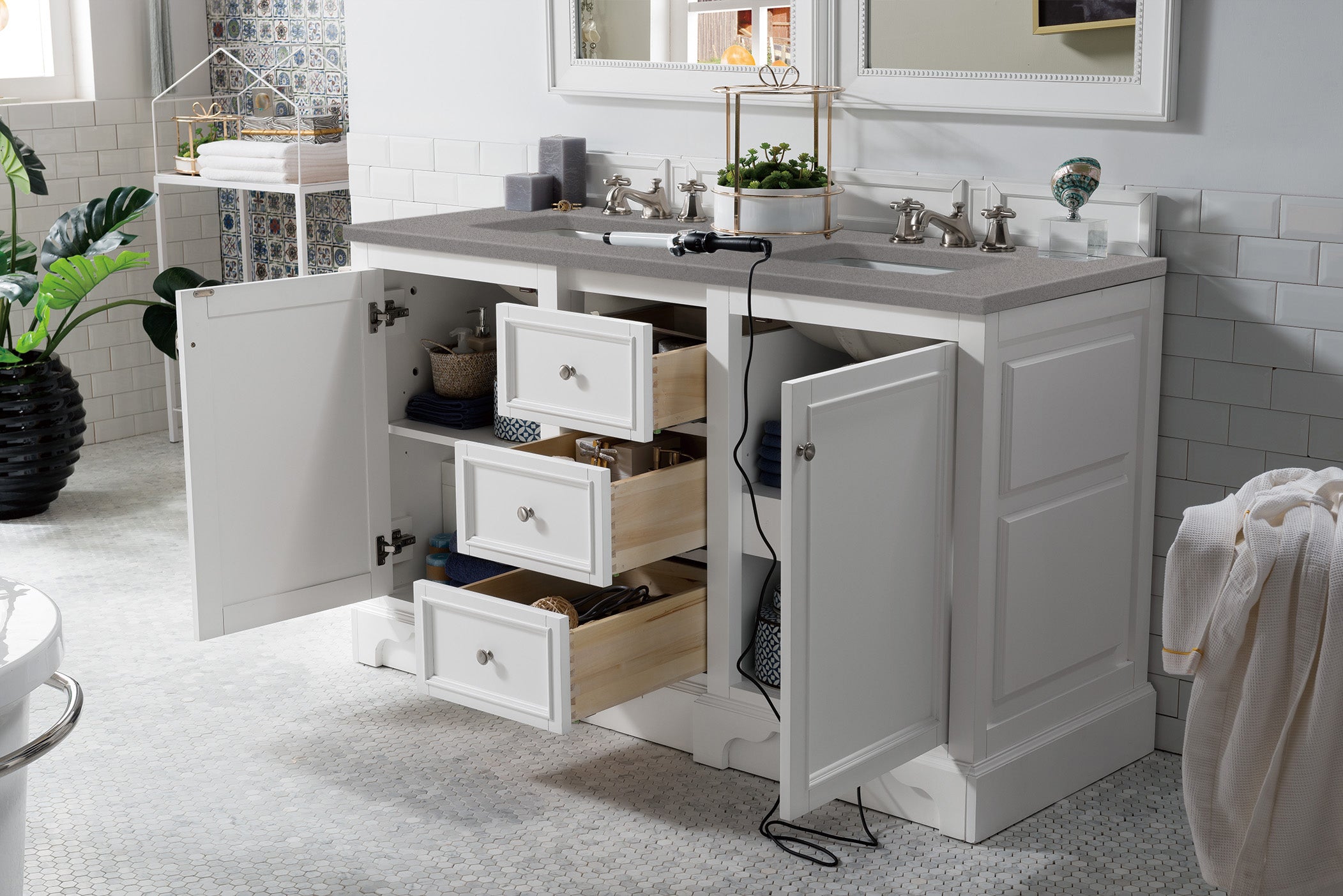 De Soto 60-Inch Double Vanity with 3CM Grey Expo Quartz Top in Bright White - Perfect for Modern Bathroom Renovations & Master Suite Upgrades