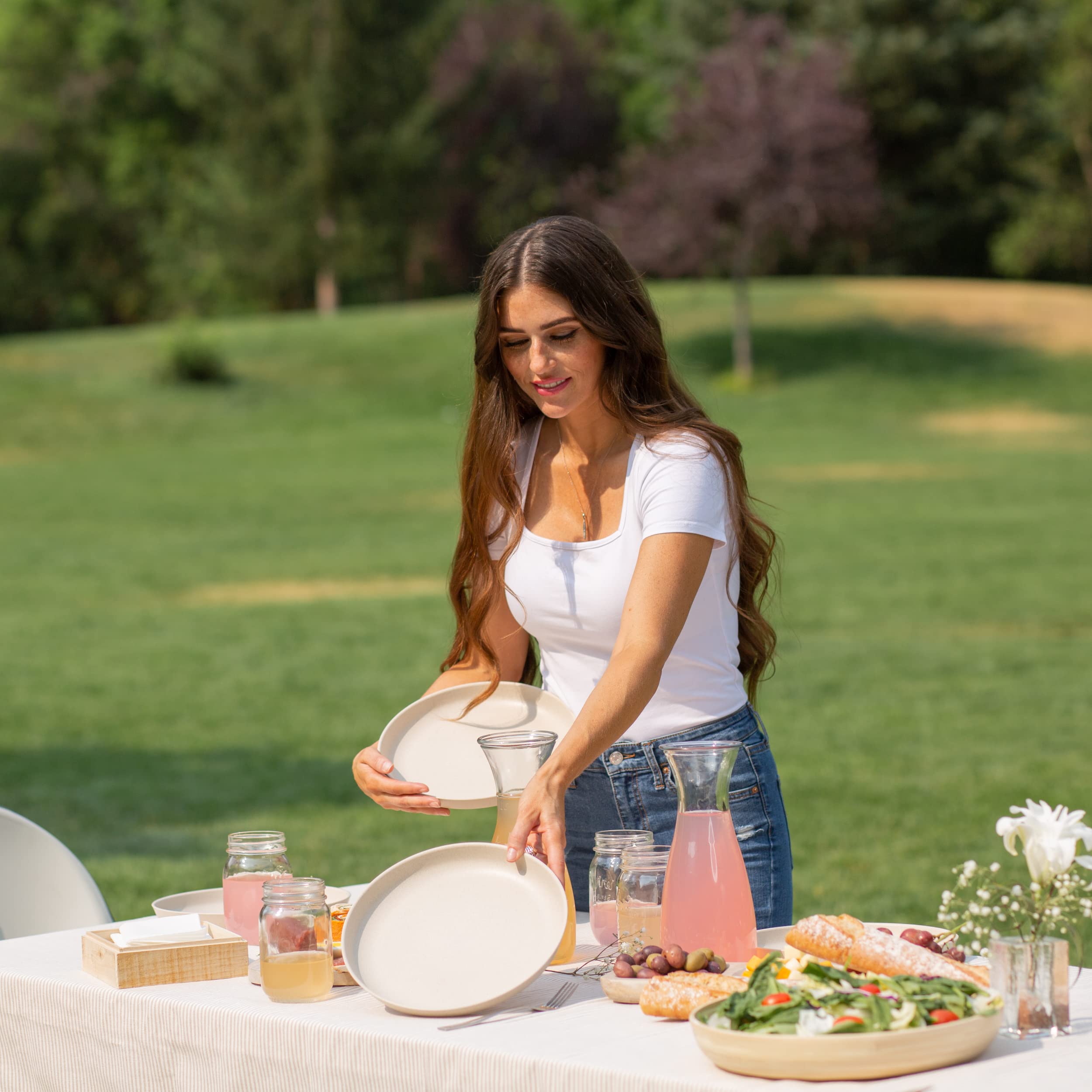 Premium 10-Inch Wheat Straw Dinner Plates Set of 8 - Unbreakable & Microwave Safe Reusable Plates for Camping, RV, Outdoor Dining, Picnics, and Everyday Use - Eco-Friendly BPA-Free Hard Plastic Dishes - Sahara Design