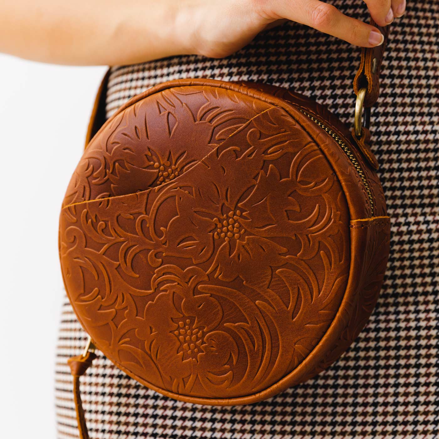 Stylish Circle Crossbody Bag for Women - Trendy Leather Shoulder Purse with Adjustable Strap - Perfect for Everyday Use, Travel & Shopping