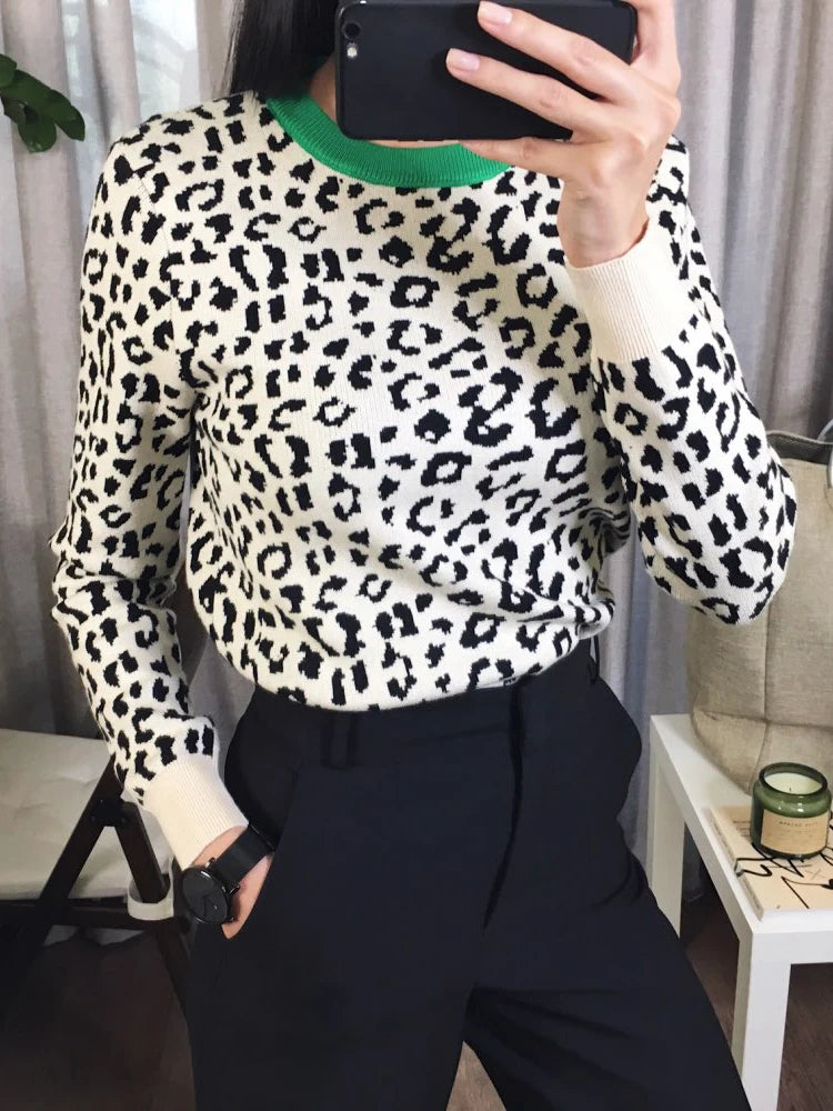 Women's Leopard Print Knitted Pullover Sweater - Long Sleeve Crewneck Contrast Color Winter Jumper for Casual Outfits & Office Wear