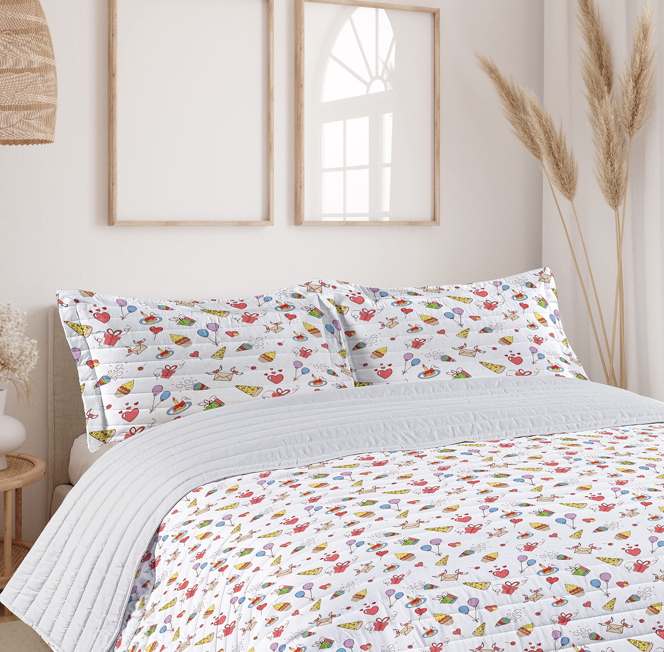 Ambesonne Birthday Microfiber Bedspread Set - Hand Drawn Party Cupcakes, Hearts & Hats Design - Soft Queen Size Bedding with Pillow Shams & Comforter - Perfect for Surprise Celebrations, Themed Parties & Festive Home Decor
