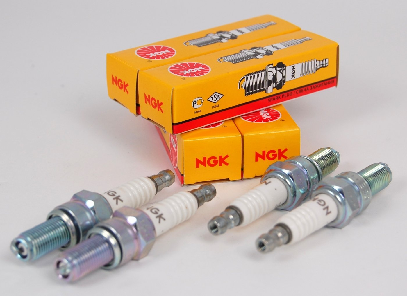 NGK NGK25 LZKAR7A Spark Plugs (4-Pack) - High Performance Iridium Spark Plugs for Cars, Trucks & SUVs - Perfect for Engine Tune-Ups & Performance Upgrades