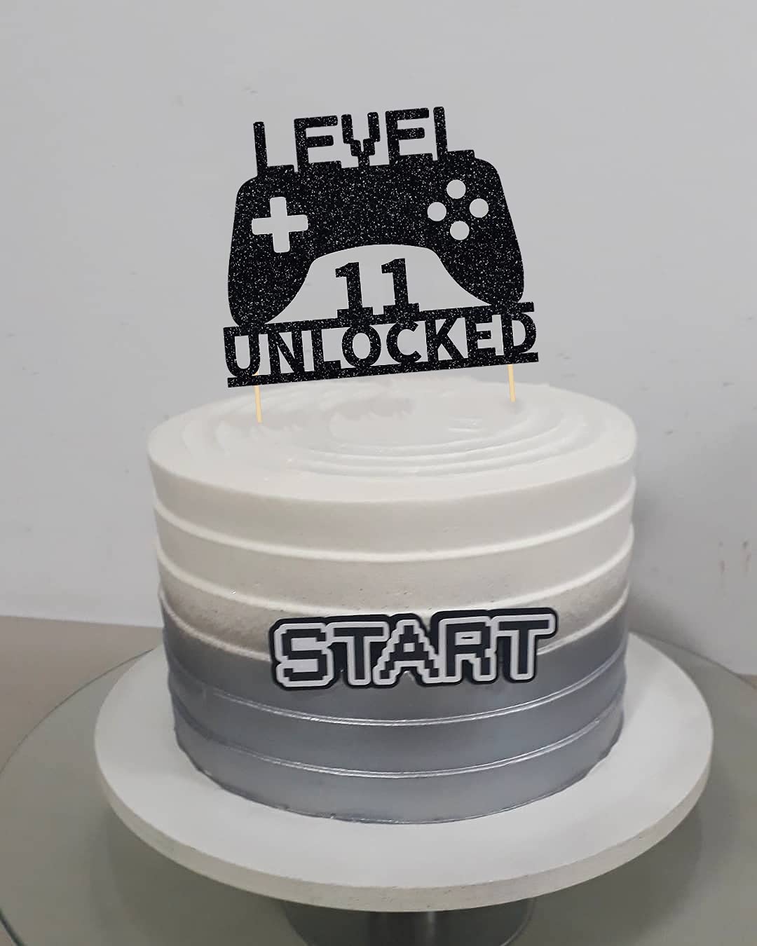 Level 11 Unlocked Cake Topper - Video Game Birthday Decor for 11th Birthday Party | Game Controller Cake Decoration for Gamer Celebrations & Gaming Themed Parties