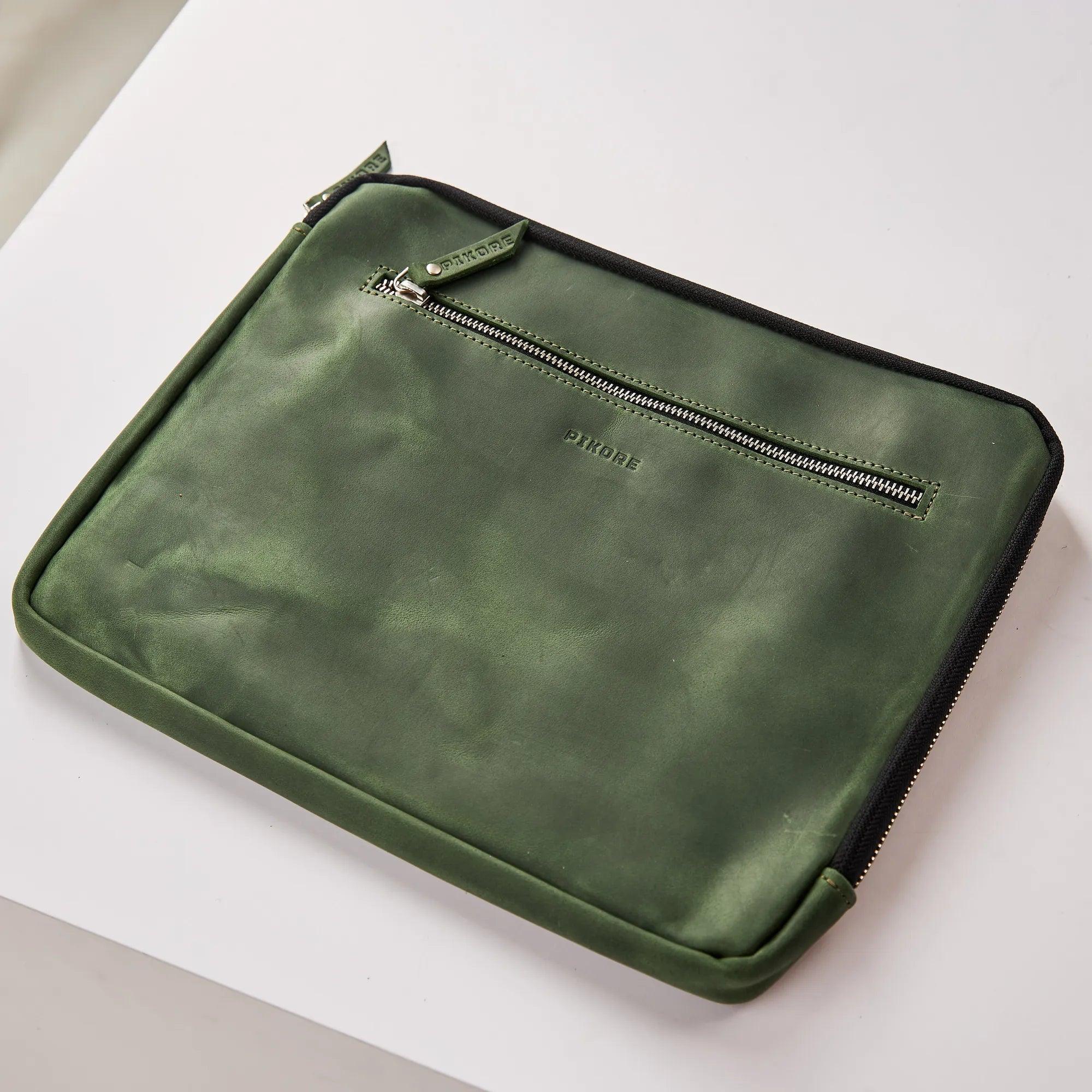 Premium Genuine Leather MacBook Sleeve with Zipper - Protective Case for MacBook Pro/Air 13 14 16 Inch - Perfect for Office, Travel & School Use