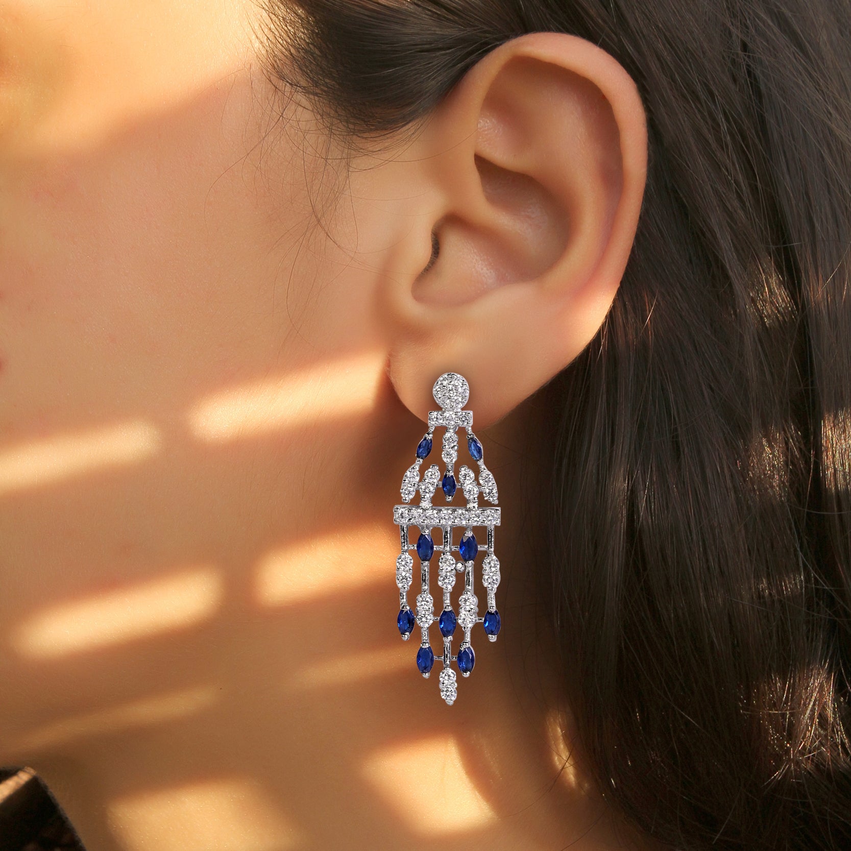 Elegant Gold-Plated Hoop Earrings for Women - Trendy Fashion Jewelry Gift for Parties, Weddings & Everyday Wear | E1432