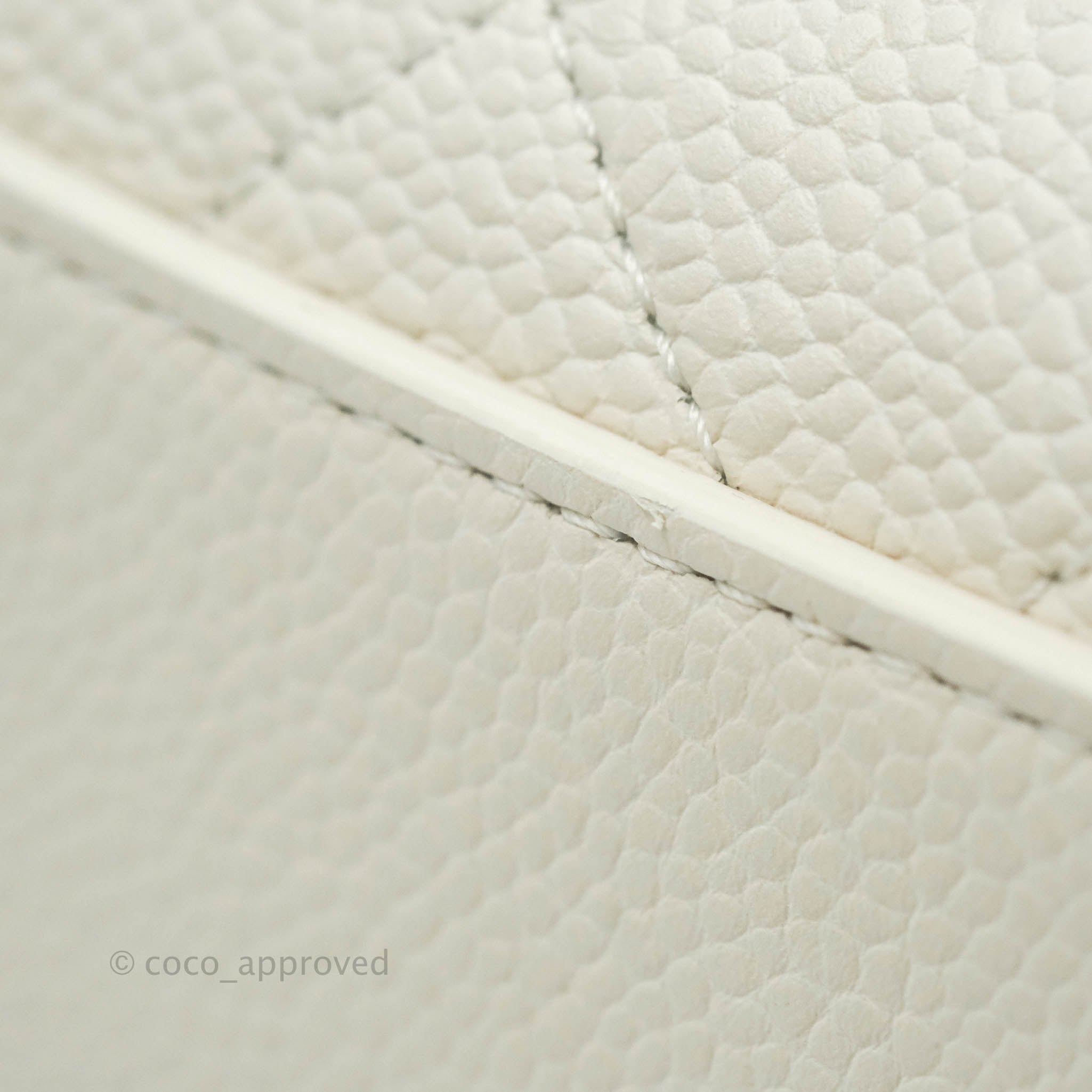 Chanel Chic Affinity Small Grained Calfskin Crossbody Bag in Ivory with Gold Hardware - Perfect for Everyday Luxury & Special Occasions