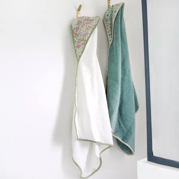 Premium Barnabe Loves Coffee Bath Towel - 31x31 Inches (79x79cm) - Soft & Absorbent Cotton Towel for Bathroom, Spa, Beach & Pool Use