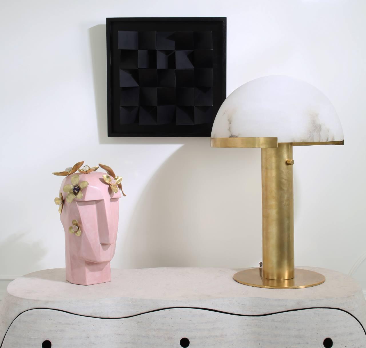 Elegant Alabaster Table Lamp - Handcrafted Home Decor for Living Room, Bedroom & Office - Soft Ambient Lighting for Relaxation & Reading