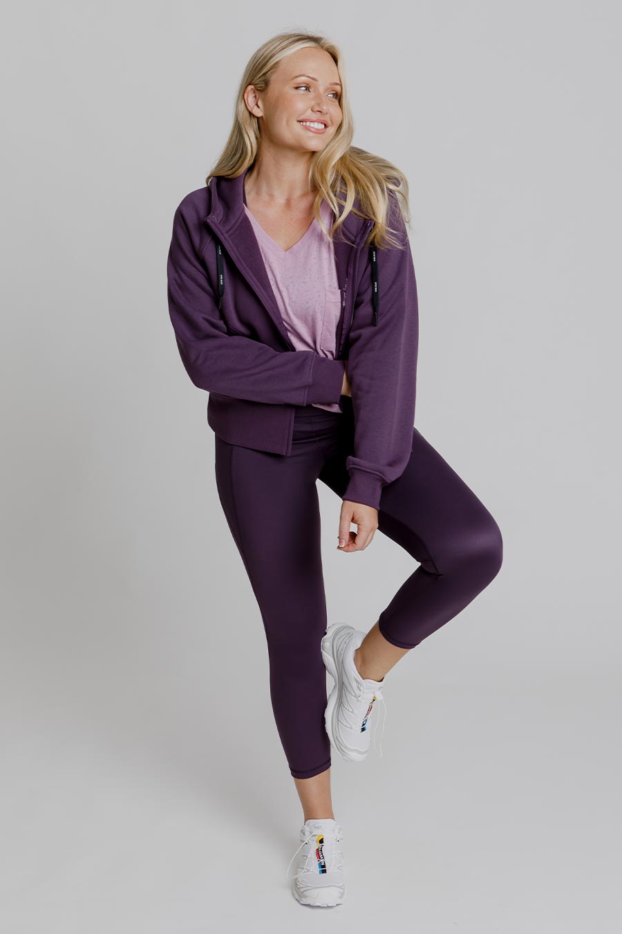Training Pocket Move 7/8 Leggings for Women - Blackcurrant Color | High Waist Yoga Pants with Side Pockets | Perfect for Gym, Running, Workout & Lounge Wear