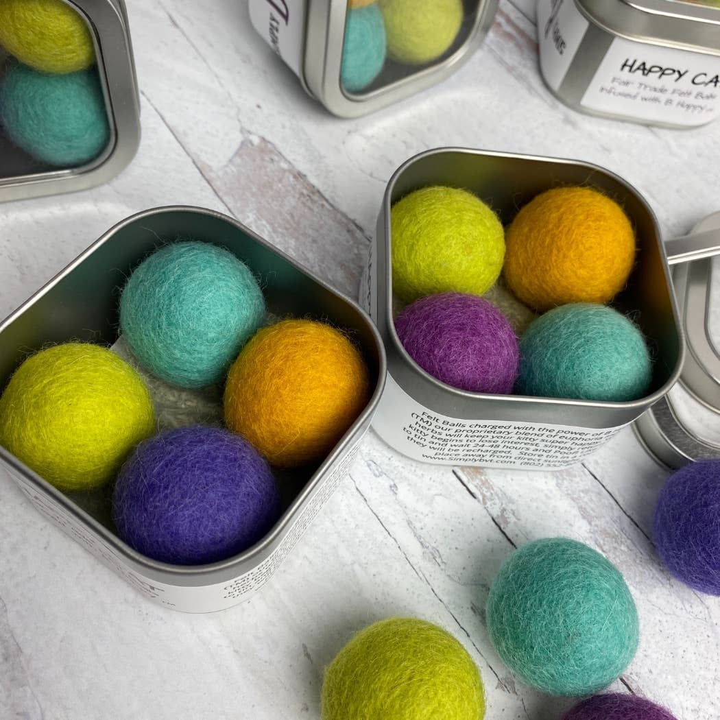 Happy Cat - 100% Organic Catnip Infused Felted Balls for Indoor Cats - Fun Interactive Cat Toys for Playtime & Stress Relief - Gift Tin with 6 Balls - Perfect for Kittens & Adult Cats