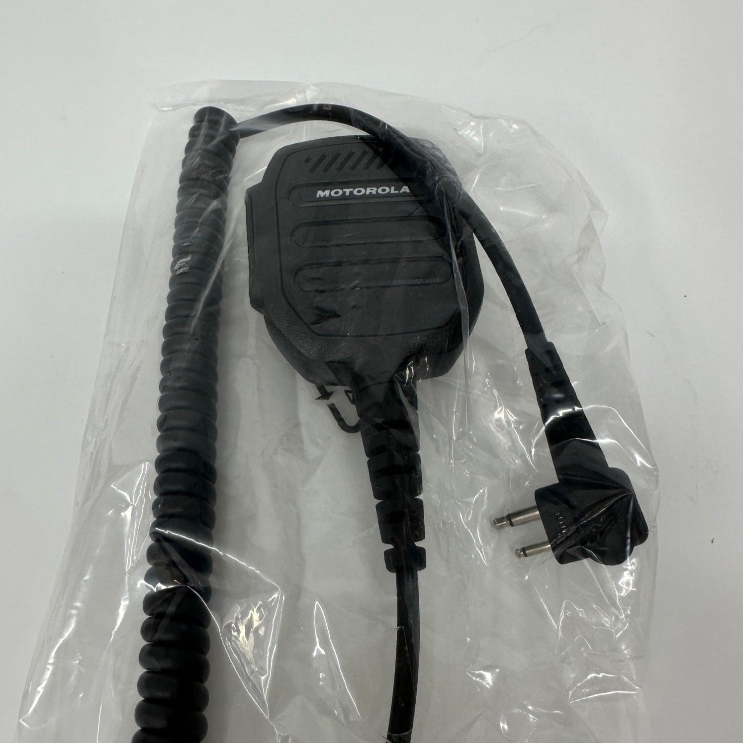 Motorola RM110 PMMN4149A Speaker Microphone for Two-Way Radios - Durable & Clear Communication for Construction, Security & Outdoor Adventures