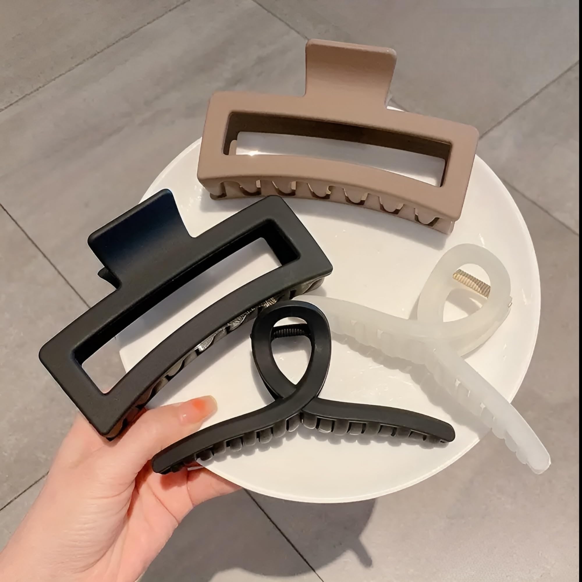 BAKEFY 6-Piece Hair Claw Clips Set - Large Medium Small Sizes for Thin & Thick Hair | Non-Slip Grip Hair Clamps for Women & Girls | Variety Pack with Different Shapes | Perfect for Ponytails, Buns & Everyday Hairstyles