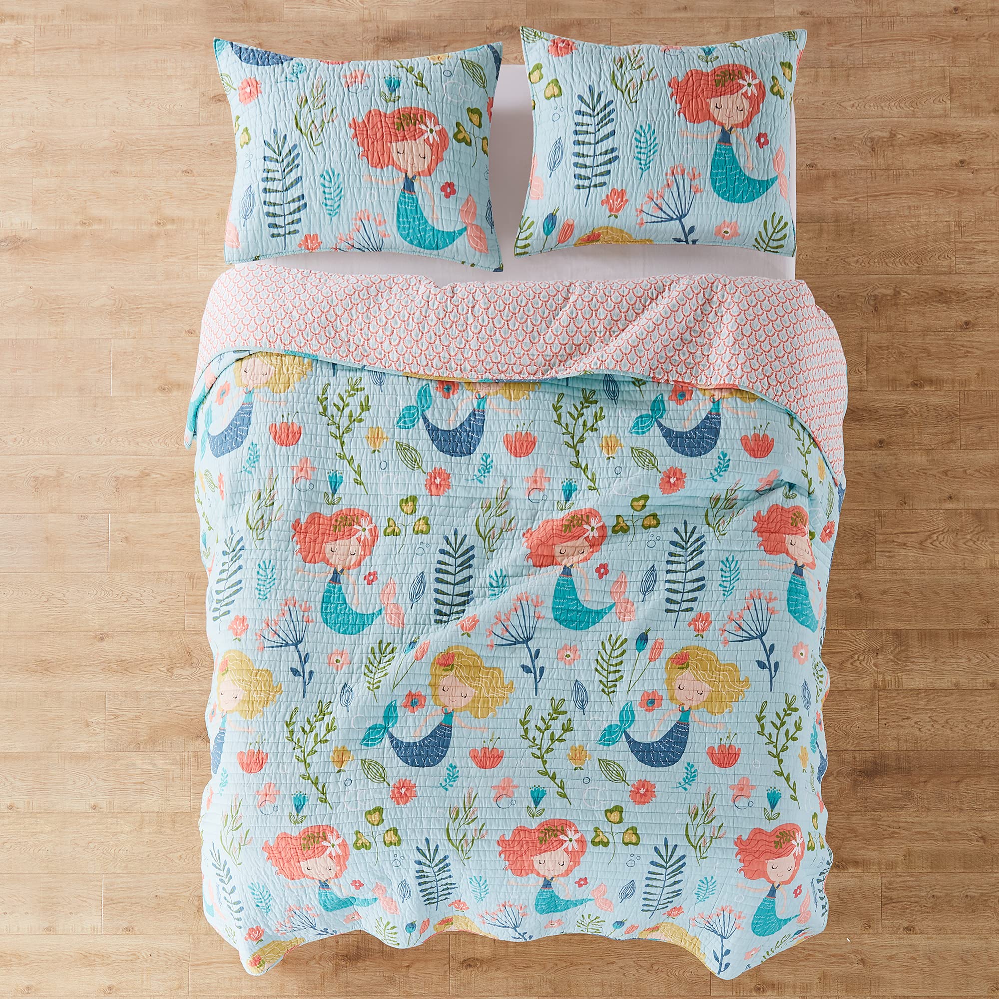 Levtex Home Andrina Reversible Cotton Quilt Set - Full/Queen Size (88x92in) with 2 Standard Pillow Shams (26x20in) - Pink, Peach, Turquoise, Yellow & Green Mermaid Design - Soft Bedding for Girls' Room, Guest Bedroom or Coastal Decor