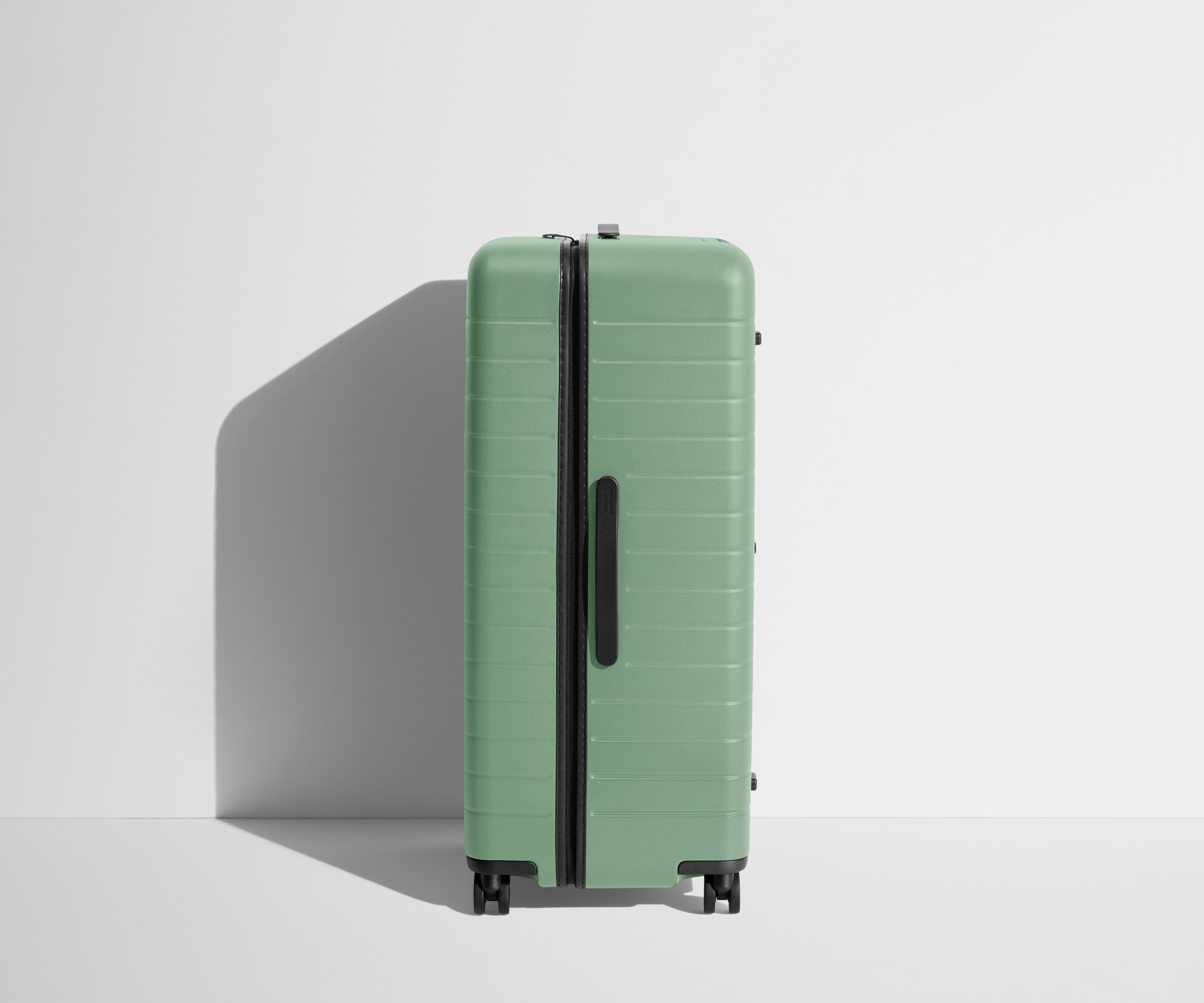 Stylish Sea Green Trunk for Travel & Storage - Perfect for Home Organization, Camping & Beach Trips