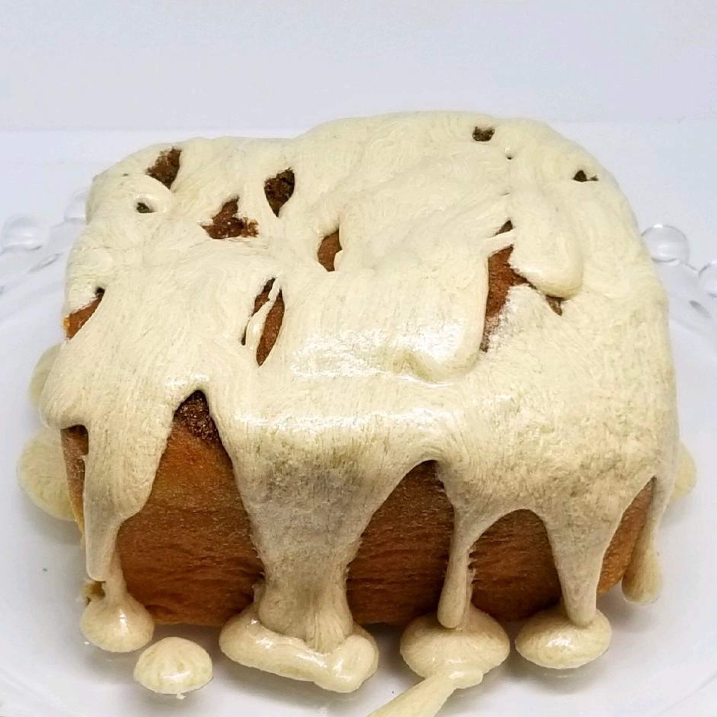 Gourmet Maple Cream Cinnamon Rolls - Pack of 12 (6 oz Each) | Soft & Fluffy Breakfast Pastries for Holidays, Brunch & Coffee Time