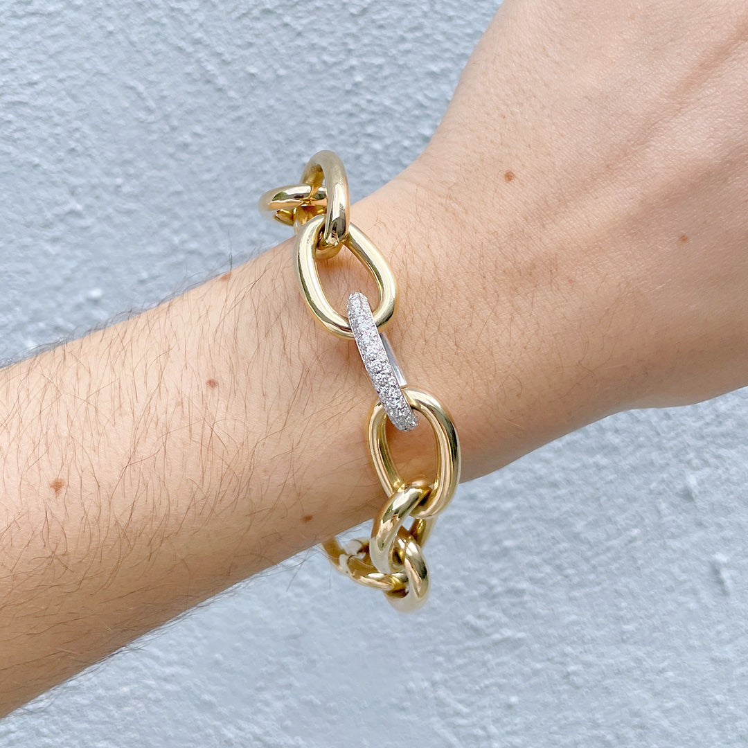 18K Gold Pear Shape Diamond Pavé Link Bracelet for Women - Elegant Jewelry Gift for Wedding, Anniversary & Special Occasions