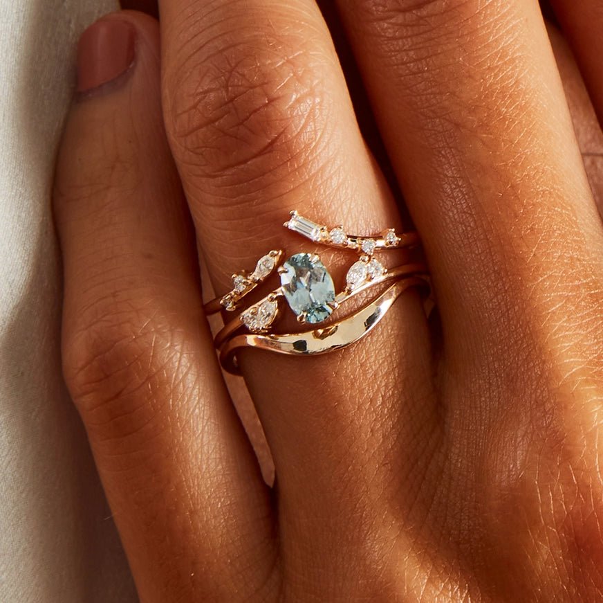 Unique 14K Yellow Gold Oval Sapphire Engagement Ring with Sky Blue Gemstone – Perfect for Proposals, Anniversaries & Special Occasions