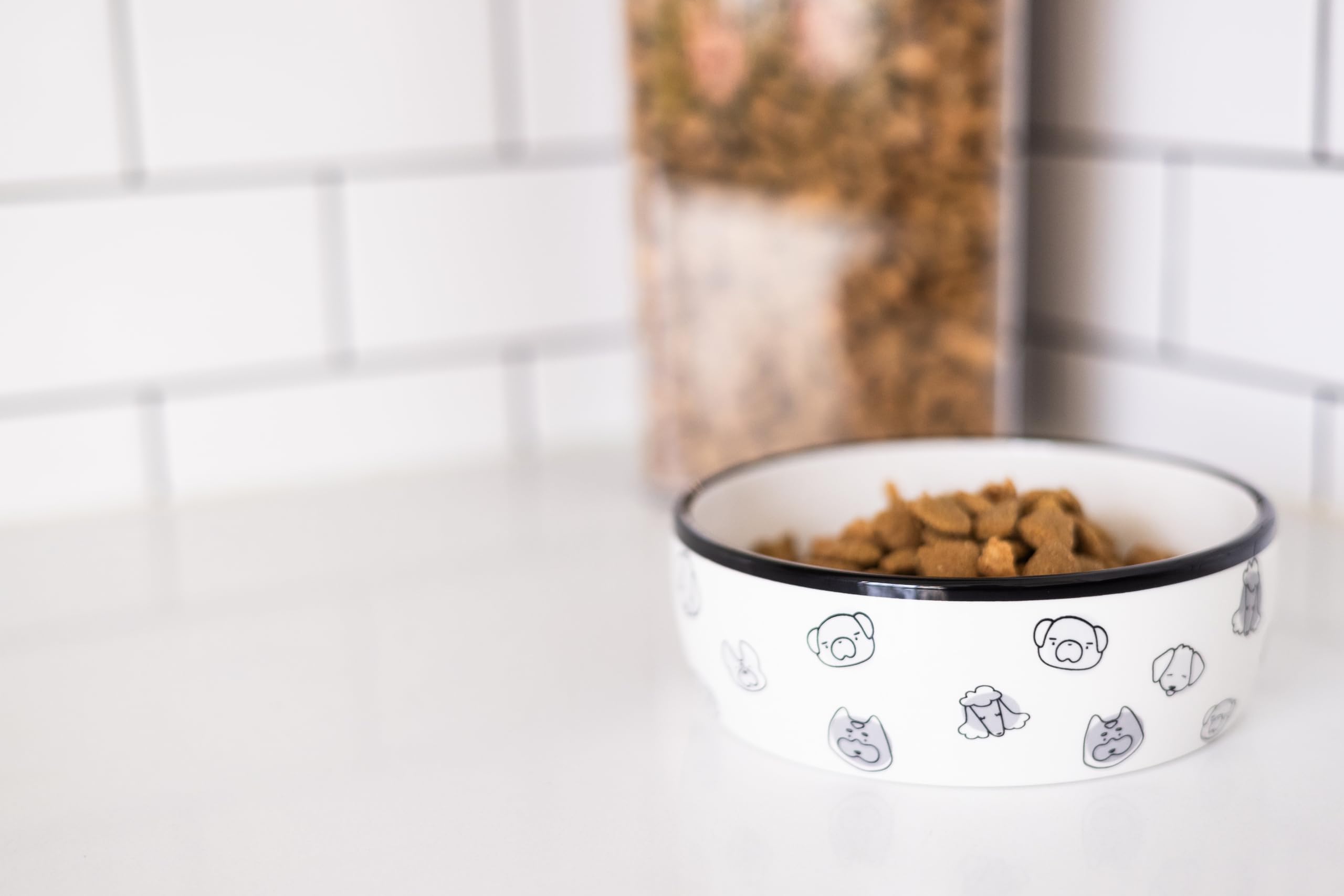 Pearhead Gray Dog Faces Pattern Ceramic Dog Bowl - 2 Cup Capacity Medium Pet Food & Water Dish - Microwave & Dishwasher Safe - Perfect for Indoor & Outdoor Feeding