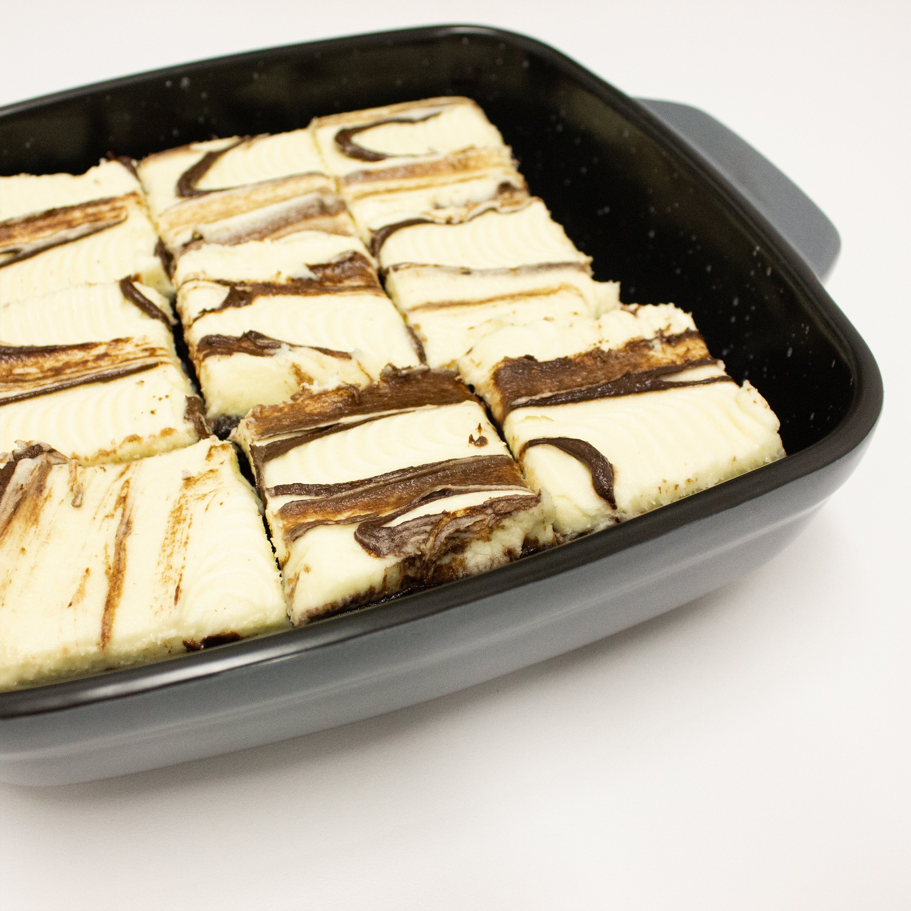 BergHOFF GEM Stoneware 4-Piece Bakeware Set - Family Size Baking Dishes for Casseroles, Pies & Desserts | Oven & Microwave Safe Dinnerware for Family Gatherings & Holiday Meals