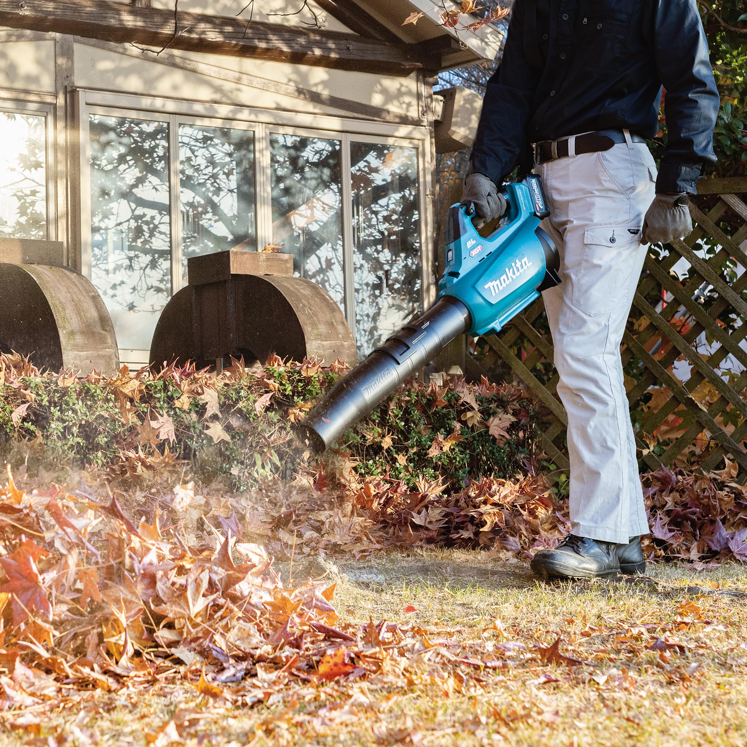 Makita UB001GZ 40V Max XGT Brushless Cordless Leaf Blower - Battery & Charger Not Included (Blue) - Perfect for Yard Cleanup, Driveway Clearing & Outdoor Maintenance
