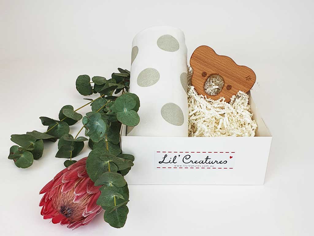 Personalized Unisex Baby Gift Box - Custom Newborn Present for Baby Showers, Christenings & Birthdays - Perfect for Boys & Girls