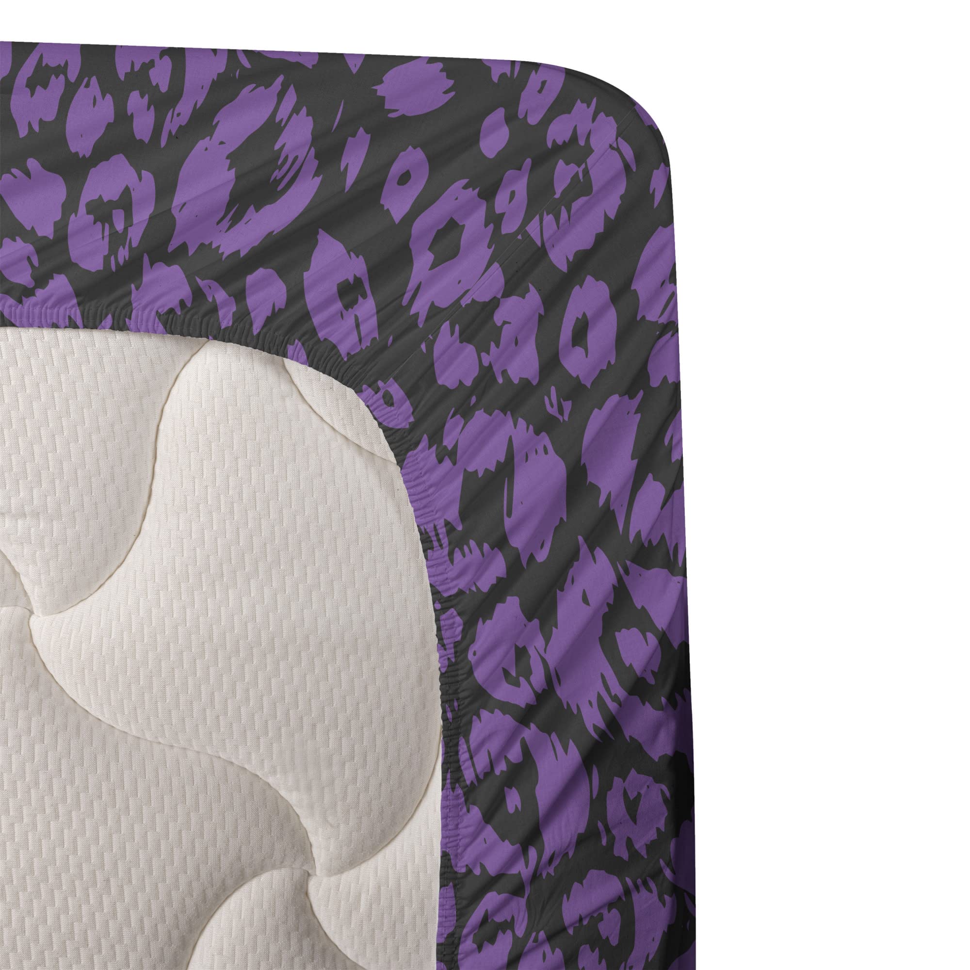 Ambesonne Abstract Leopard Print Sheet Set - Geometric Monochrome Design, King Size 4-Piece Bedding Set with Fitted Sheet, Flat Sheet & Pillowcases in Violet & Charcoal Grey - Perfect for Modern Bedrooms, Guest Rooms & Luxury Home Decor